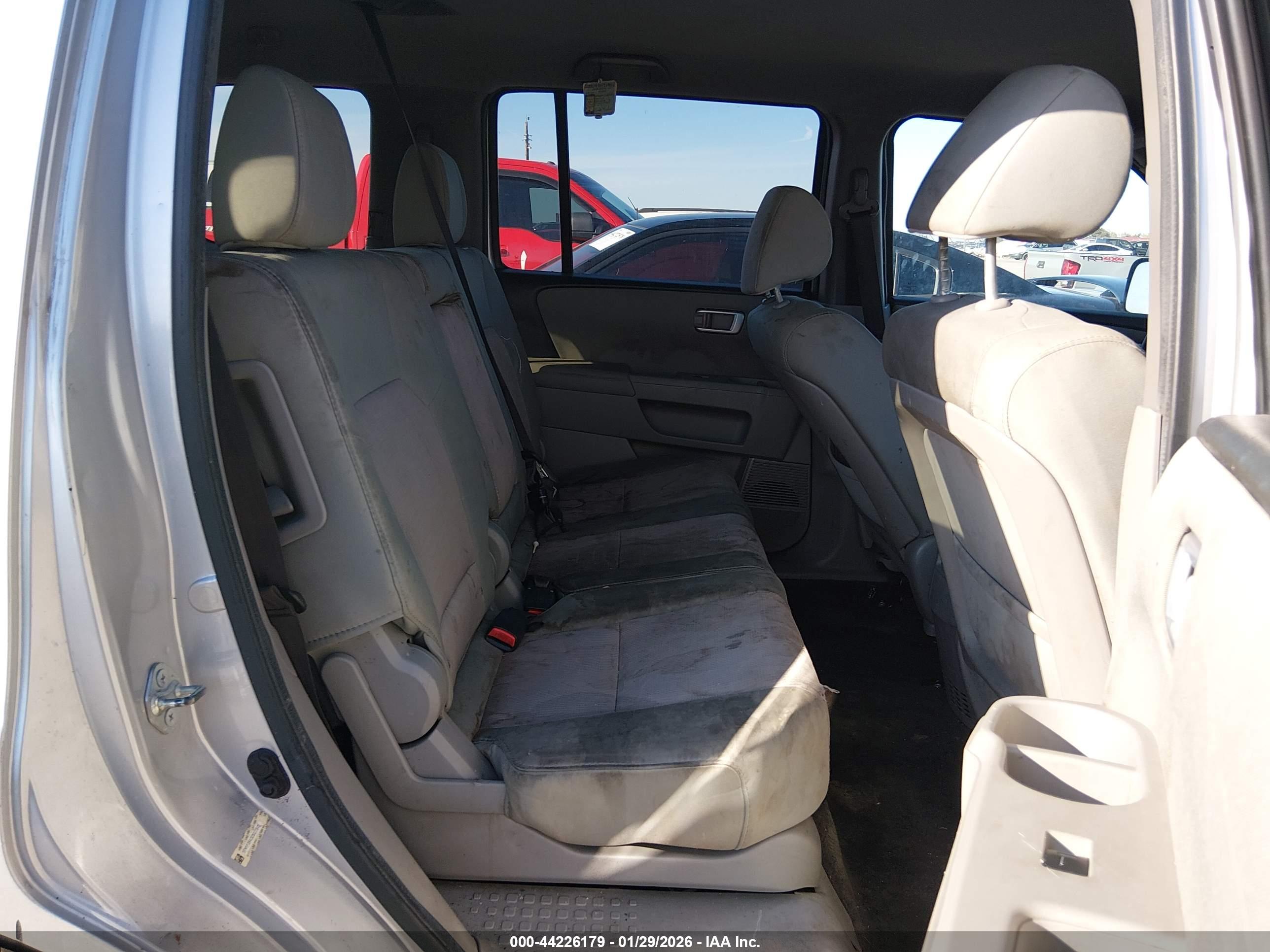 HONDA PILOT image 8