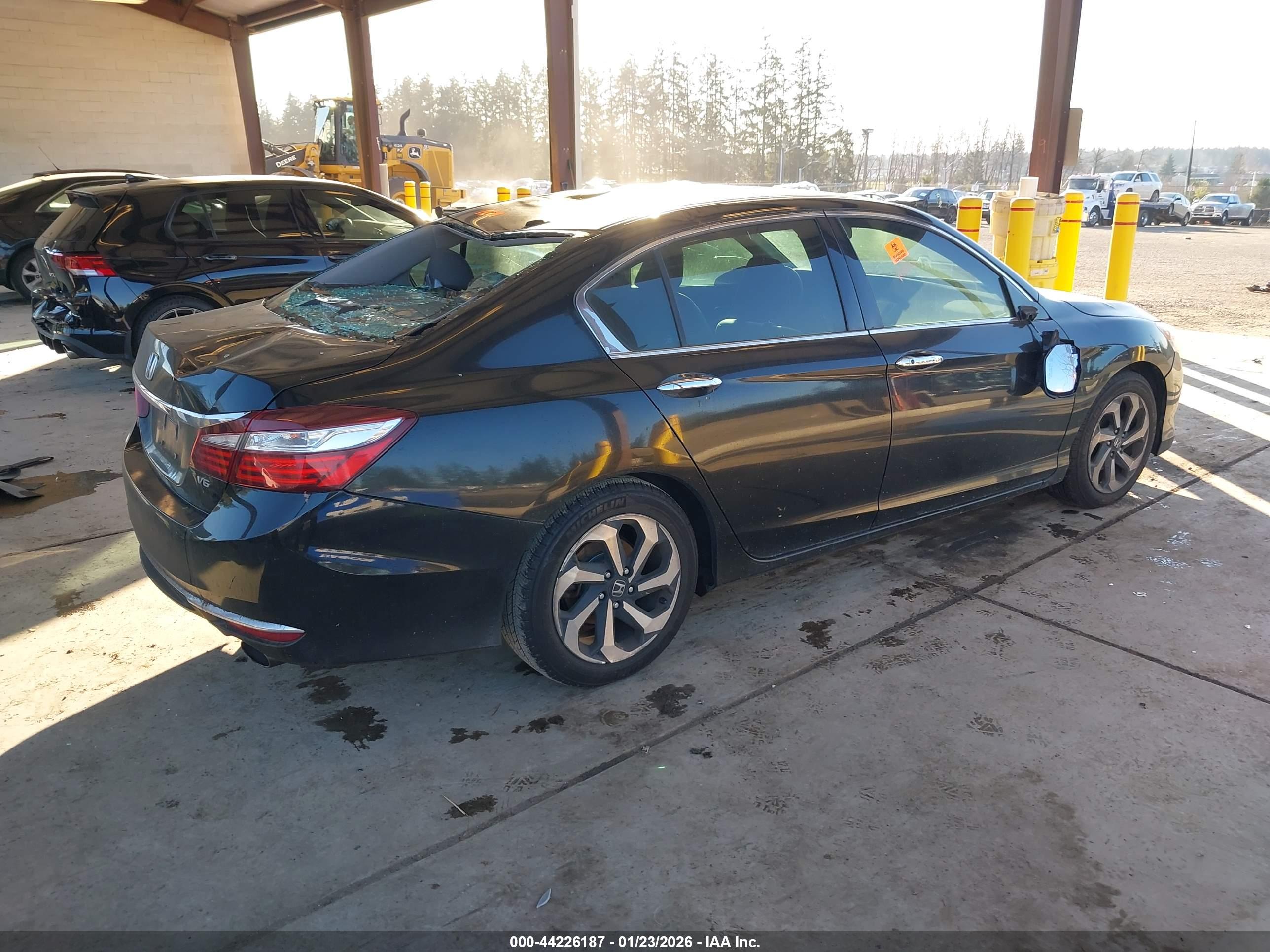 HONDA ACCORD image 4