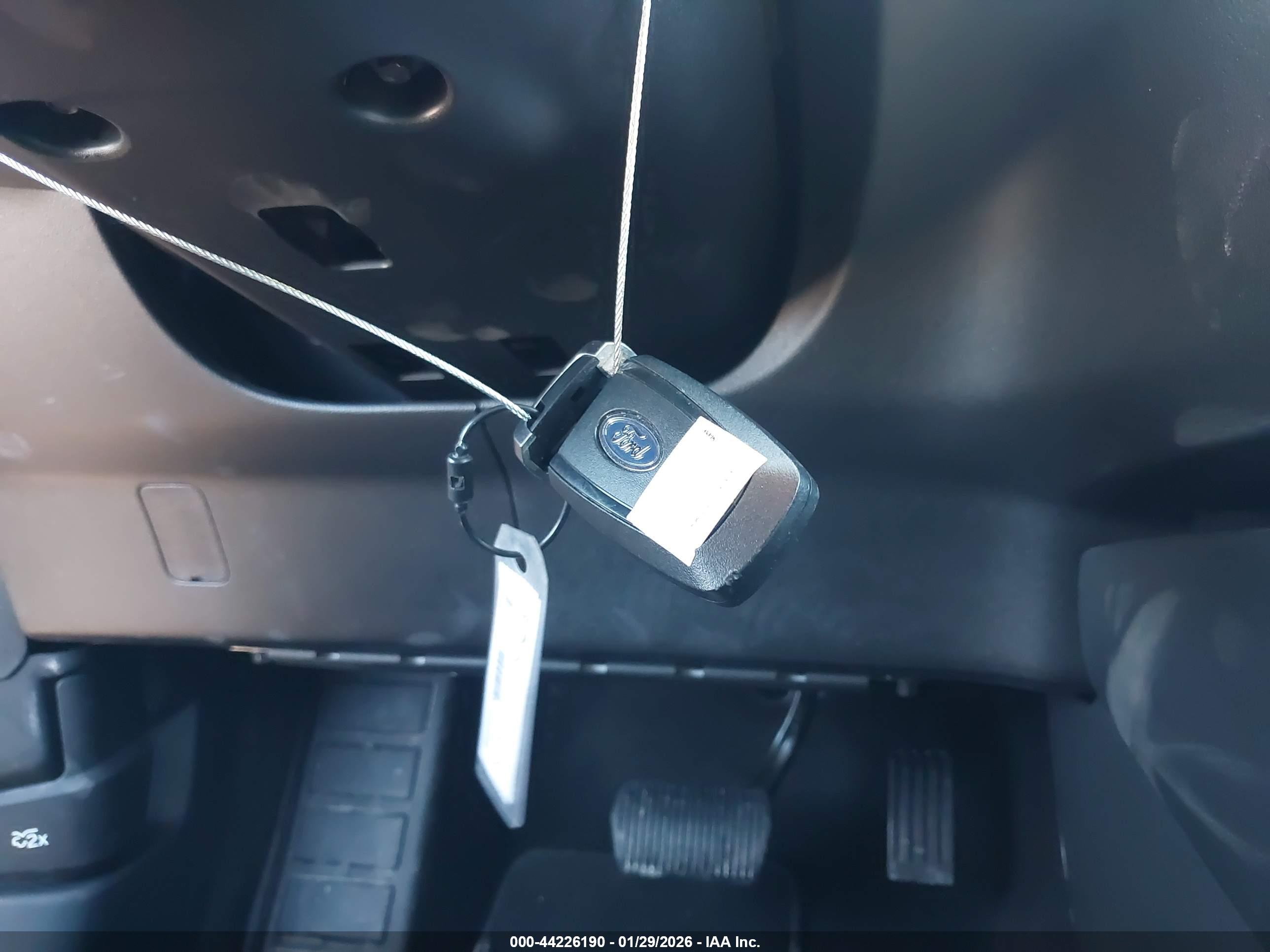 FORD ESCAPE image 11