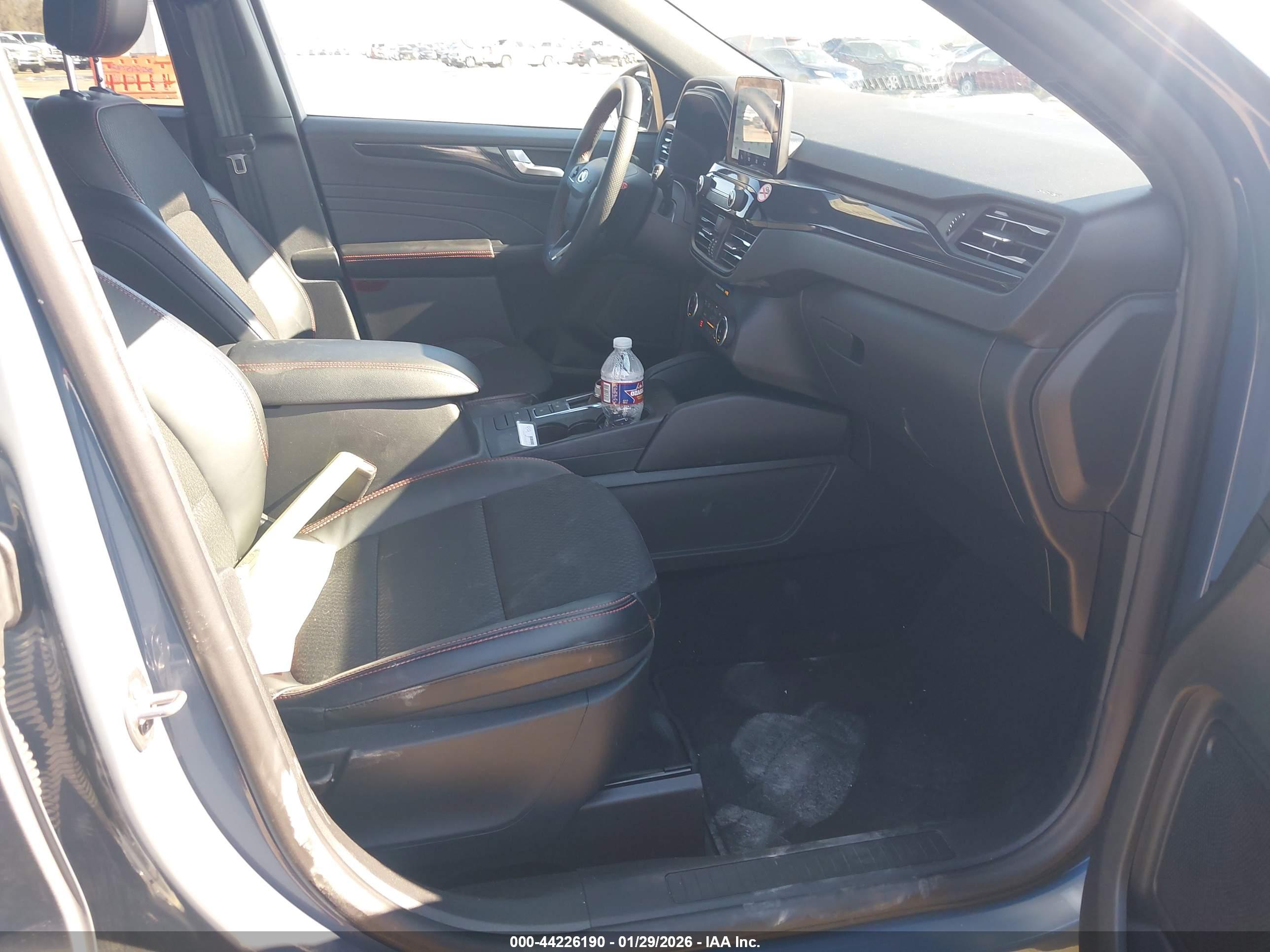 FORD ESCAPE image 5
