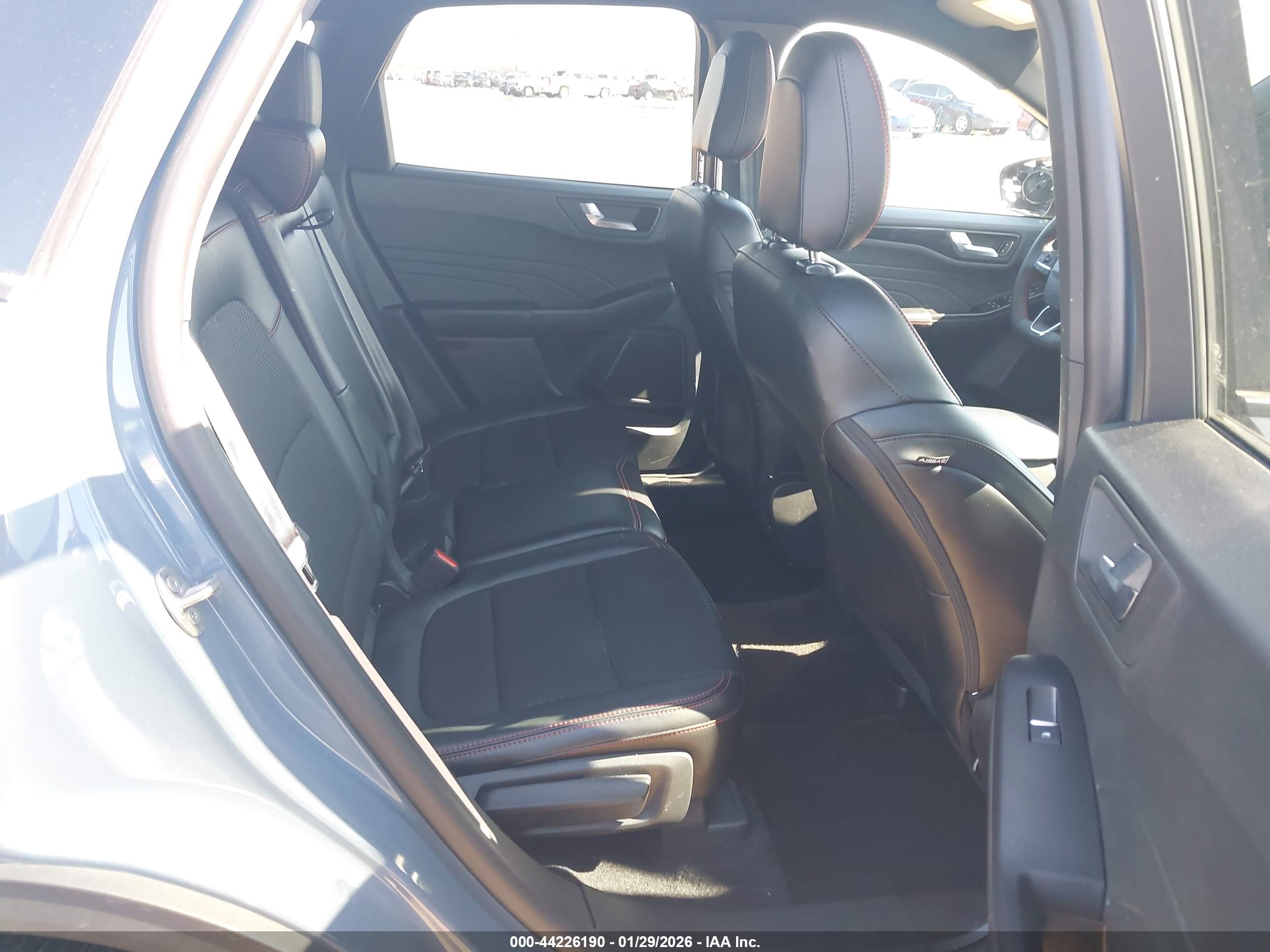 FORD ESCAPE image 8