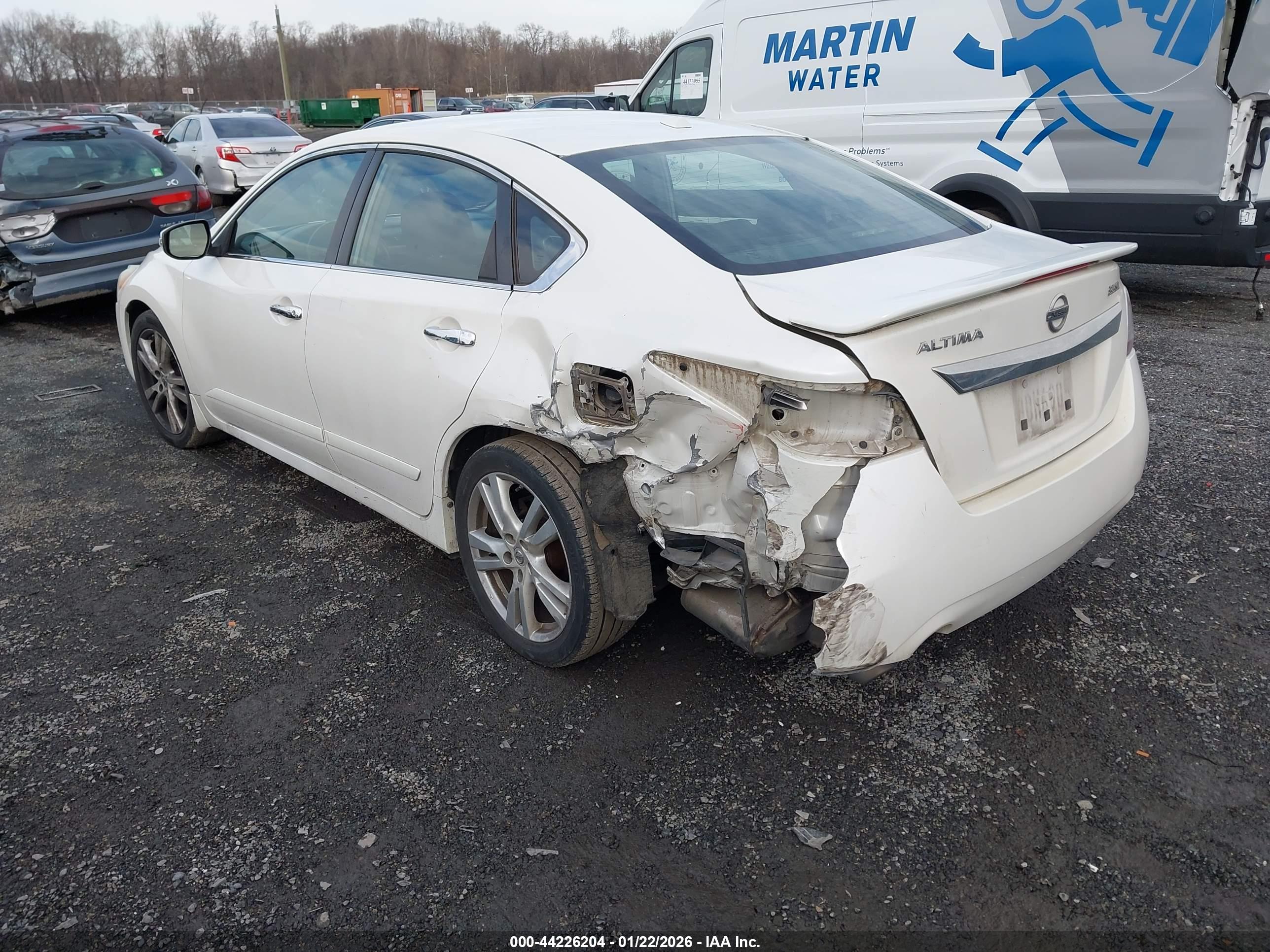 NISSAN ALTIMA image 3