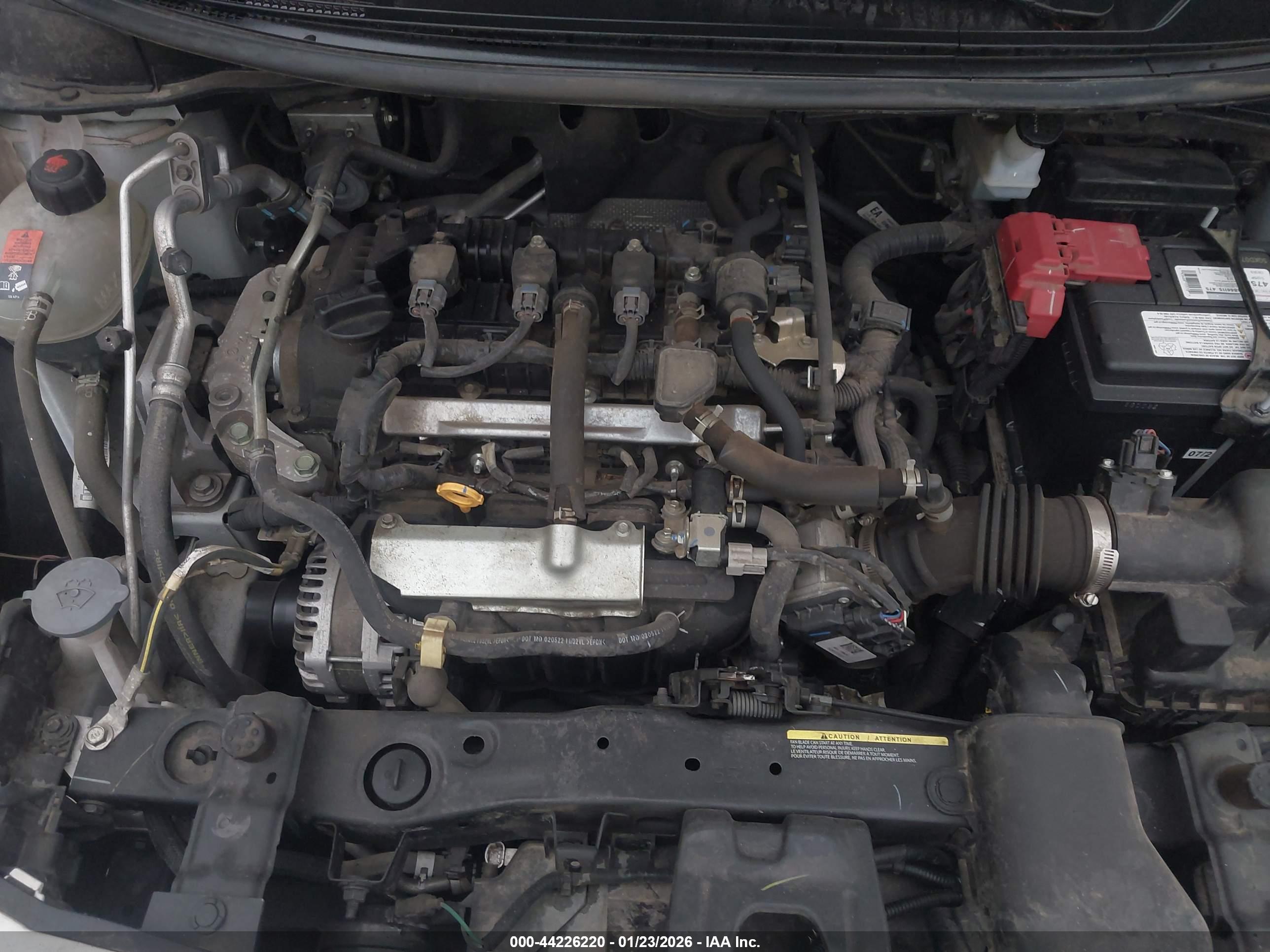 NISSAN VERSA image 10
