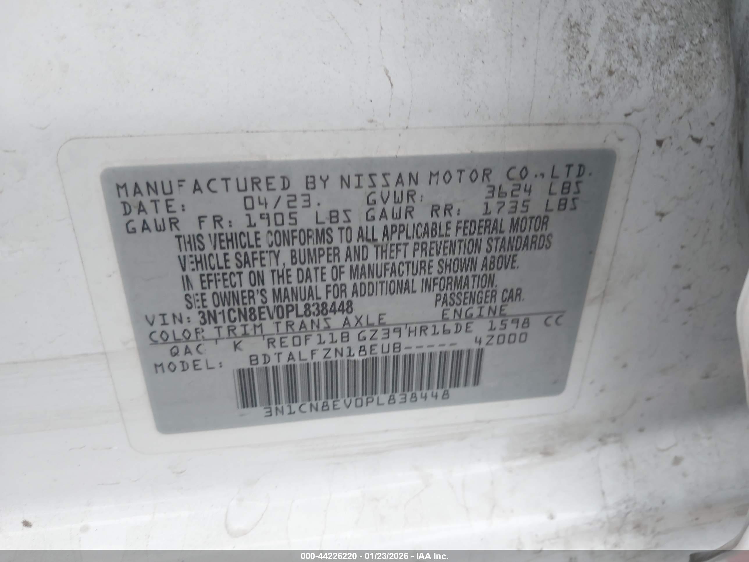 NISSAN VERSA image 9