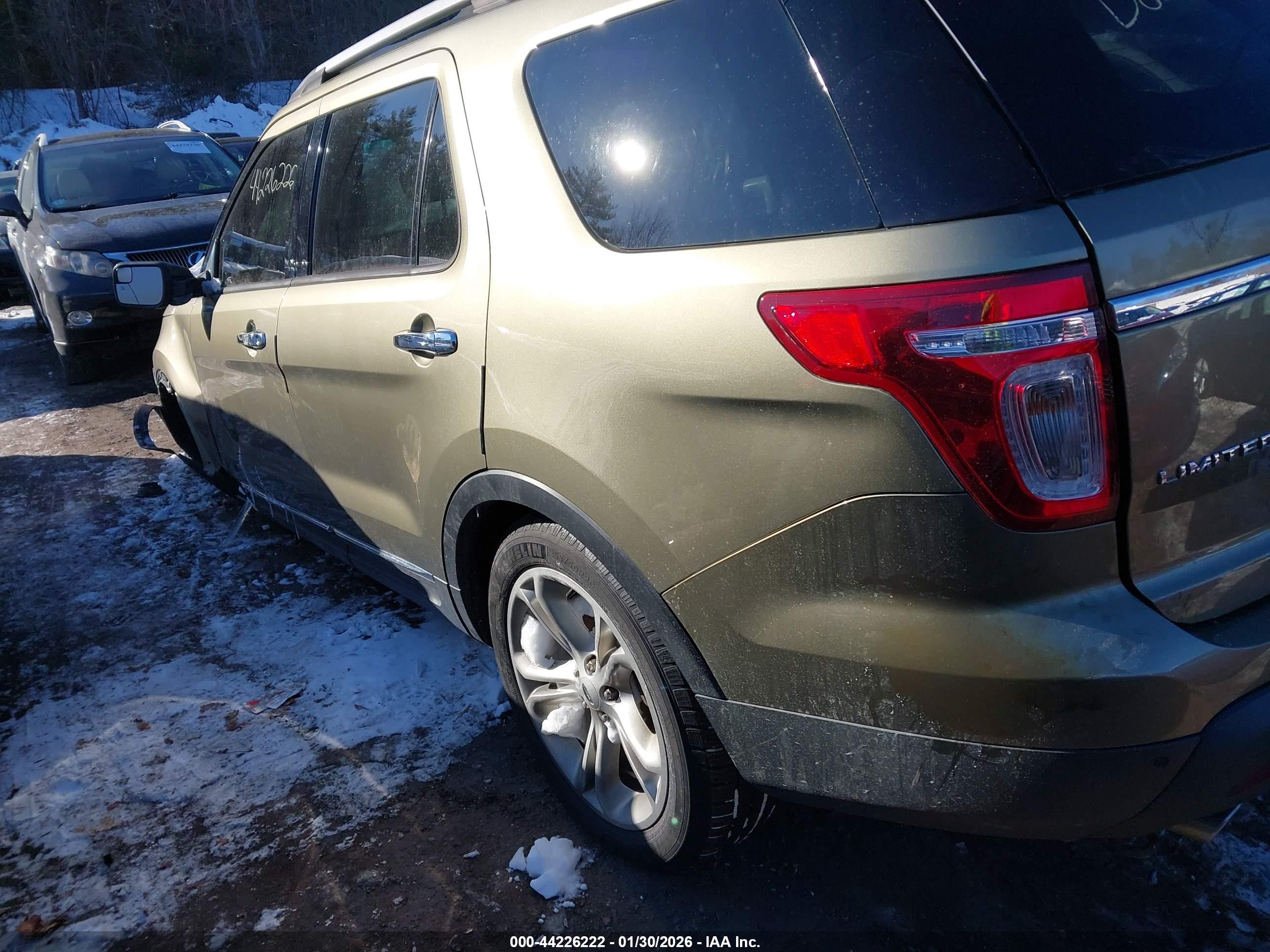 FORD EXPLORER image 3