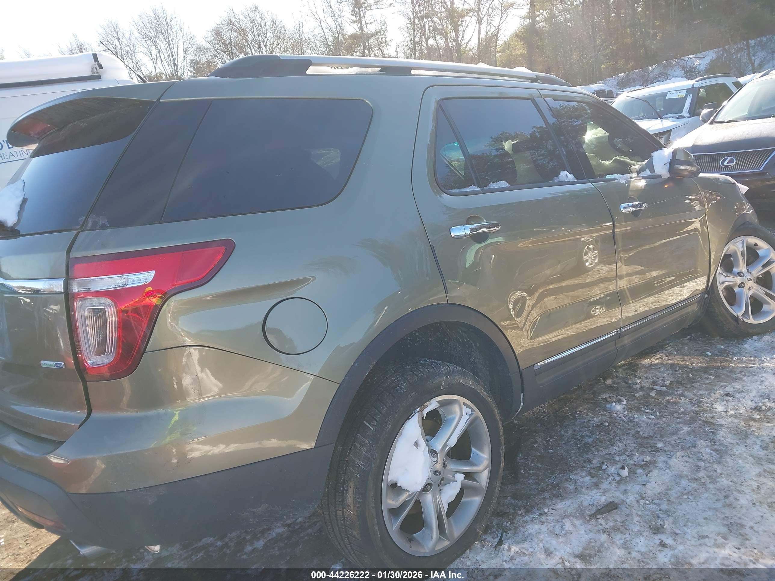 FORD EXPLORER image 4