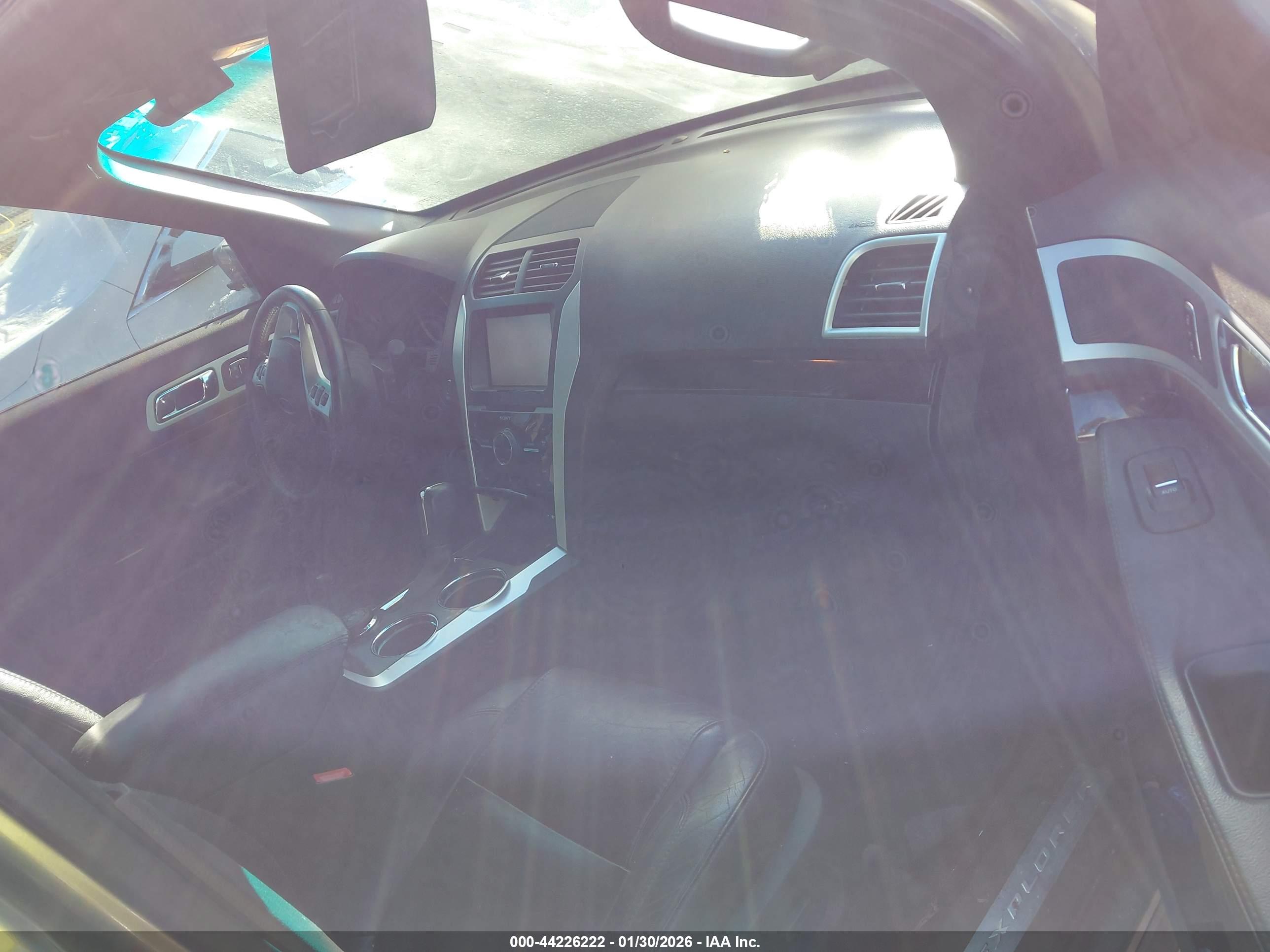 FORD EXPLORER image 5