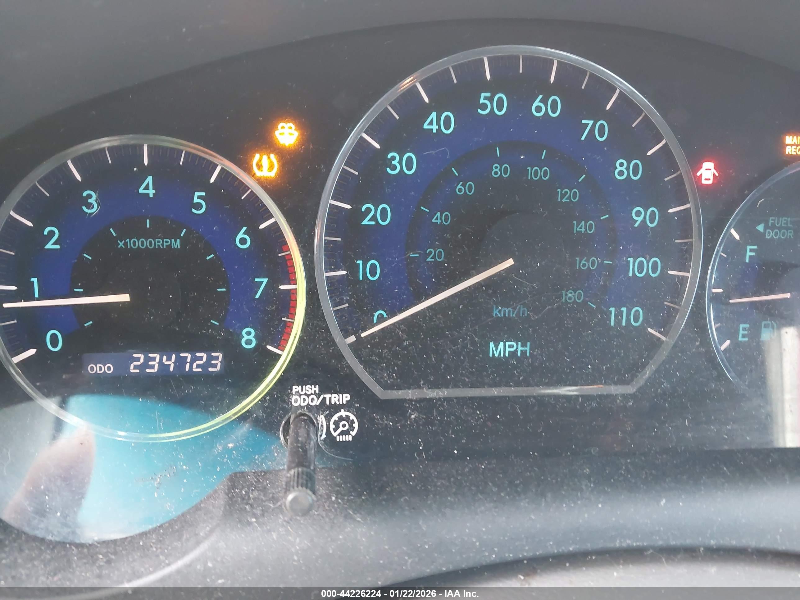 TOYOTA SIENNA image 7