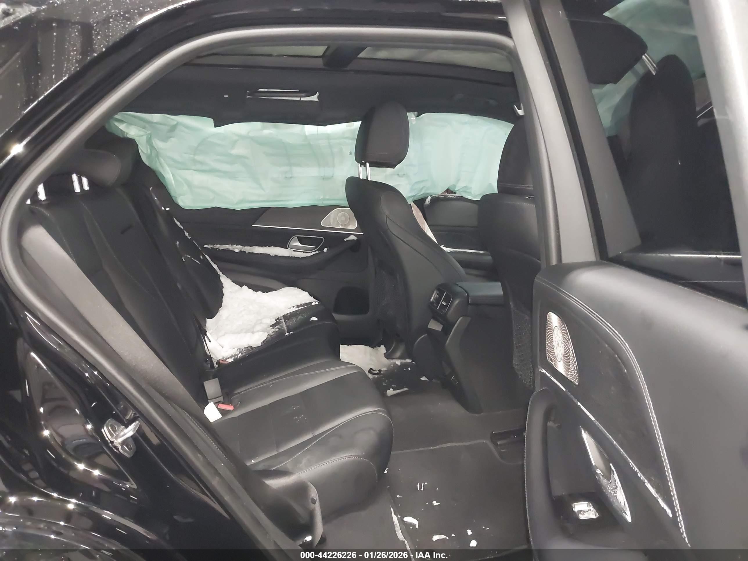 MERCEDES-BENZ GLE image 8