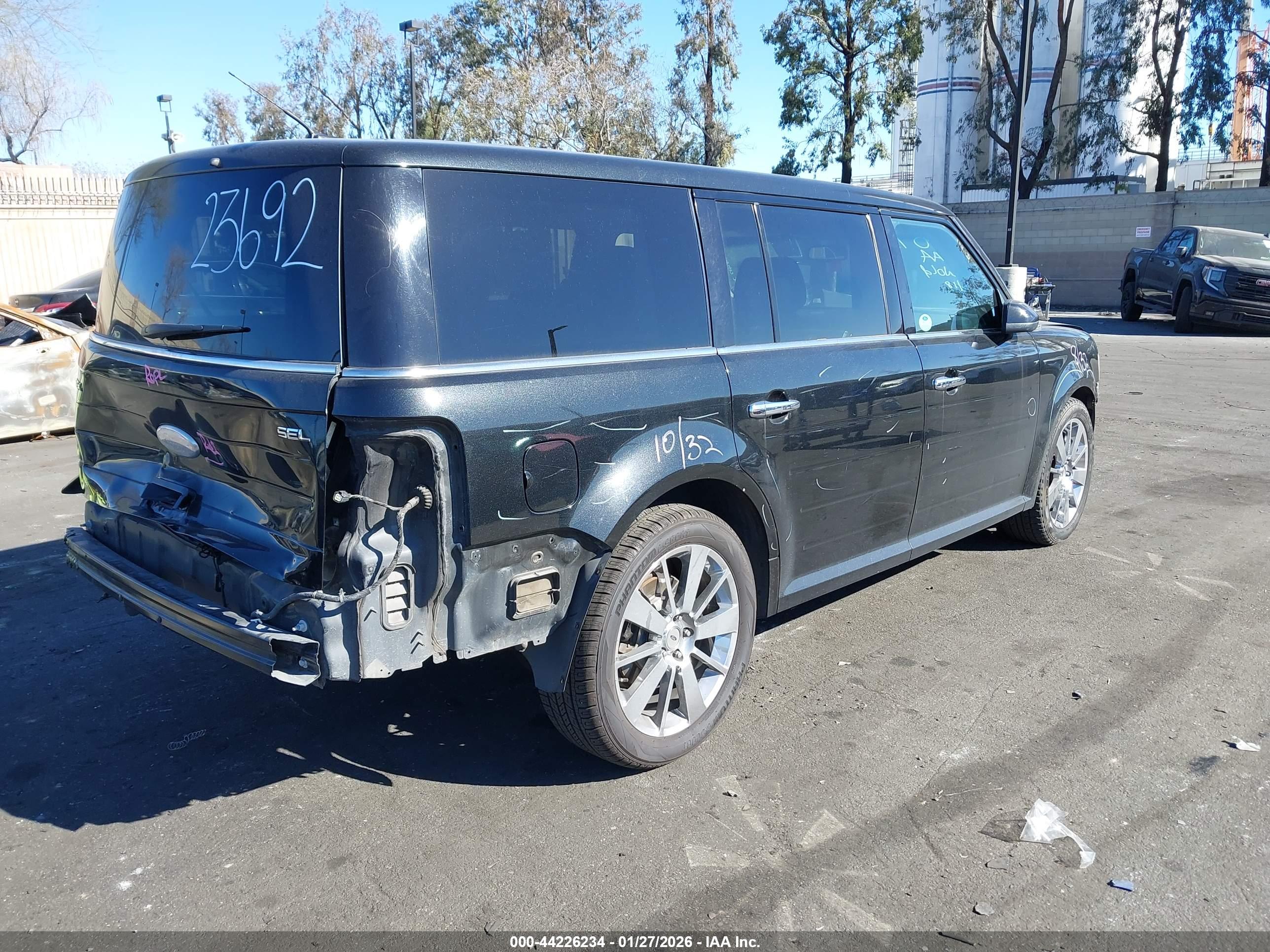 FORD FLEX image 4