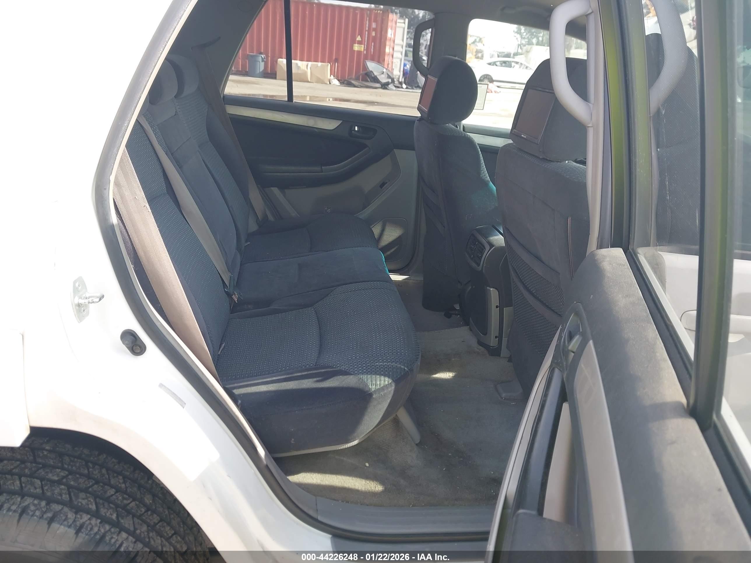 TOYOTA 4RUNNER image 8