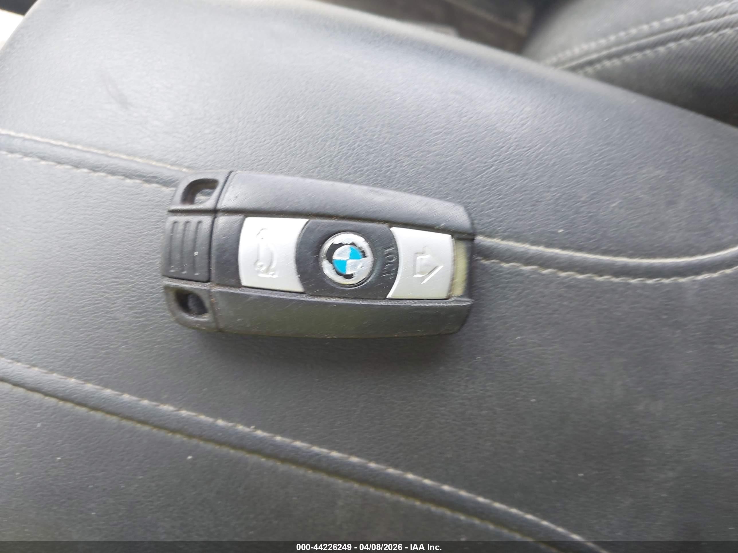 BMW 325I image 11