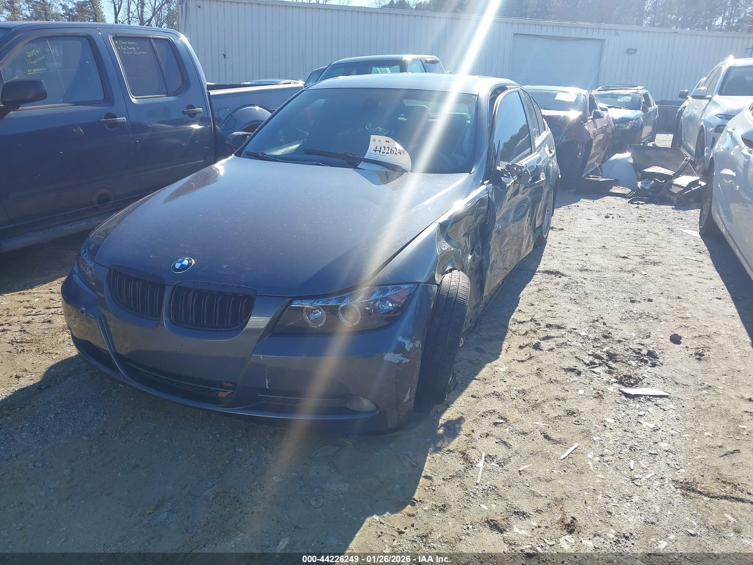 BMW 325I image 2