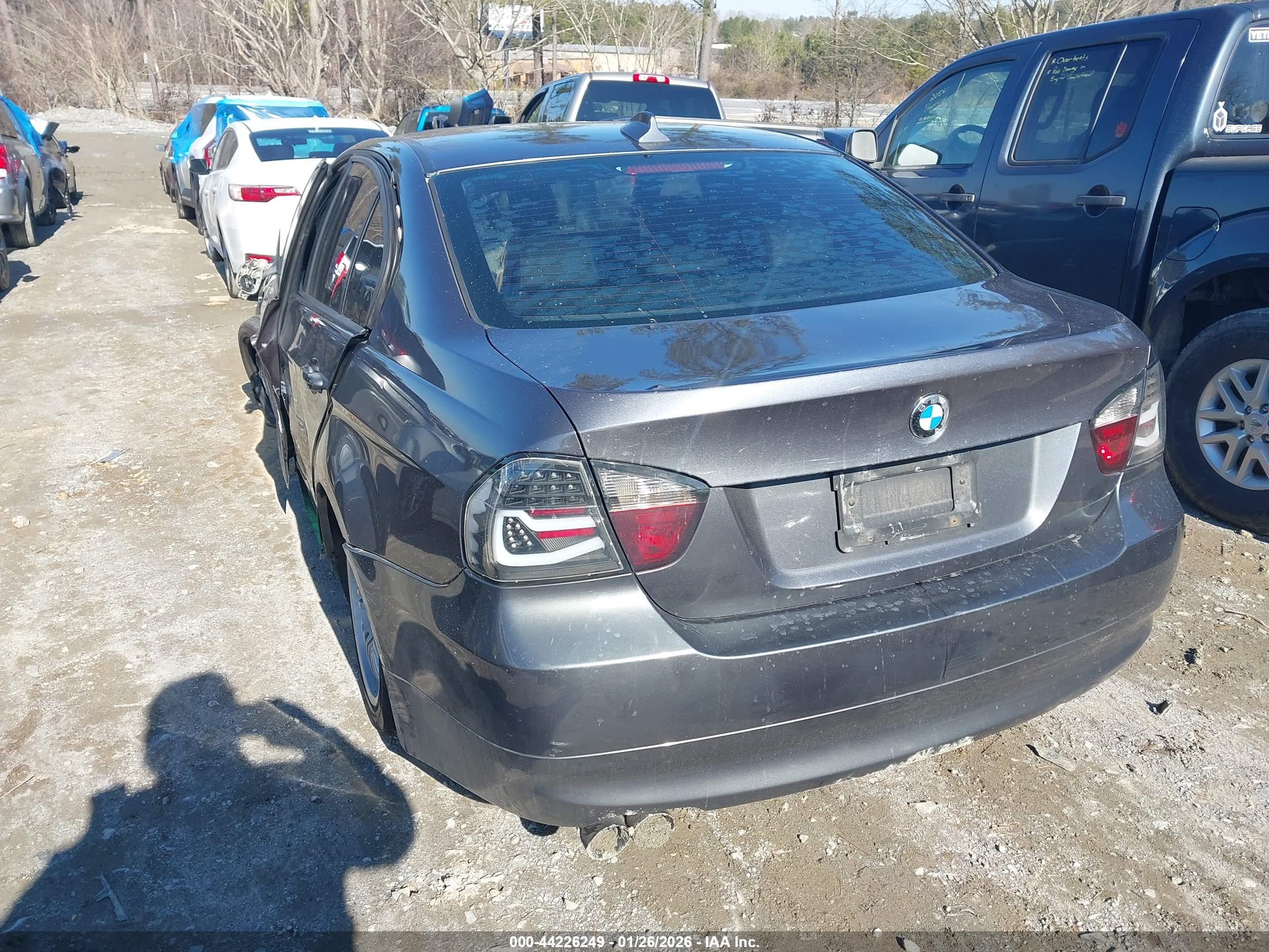 BMW 325I image 3
