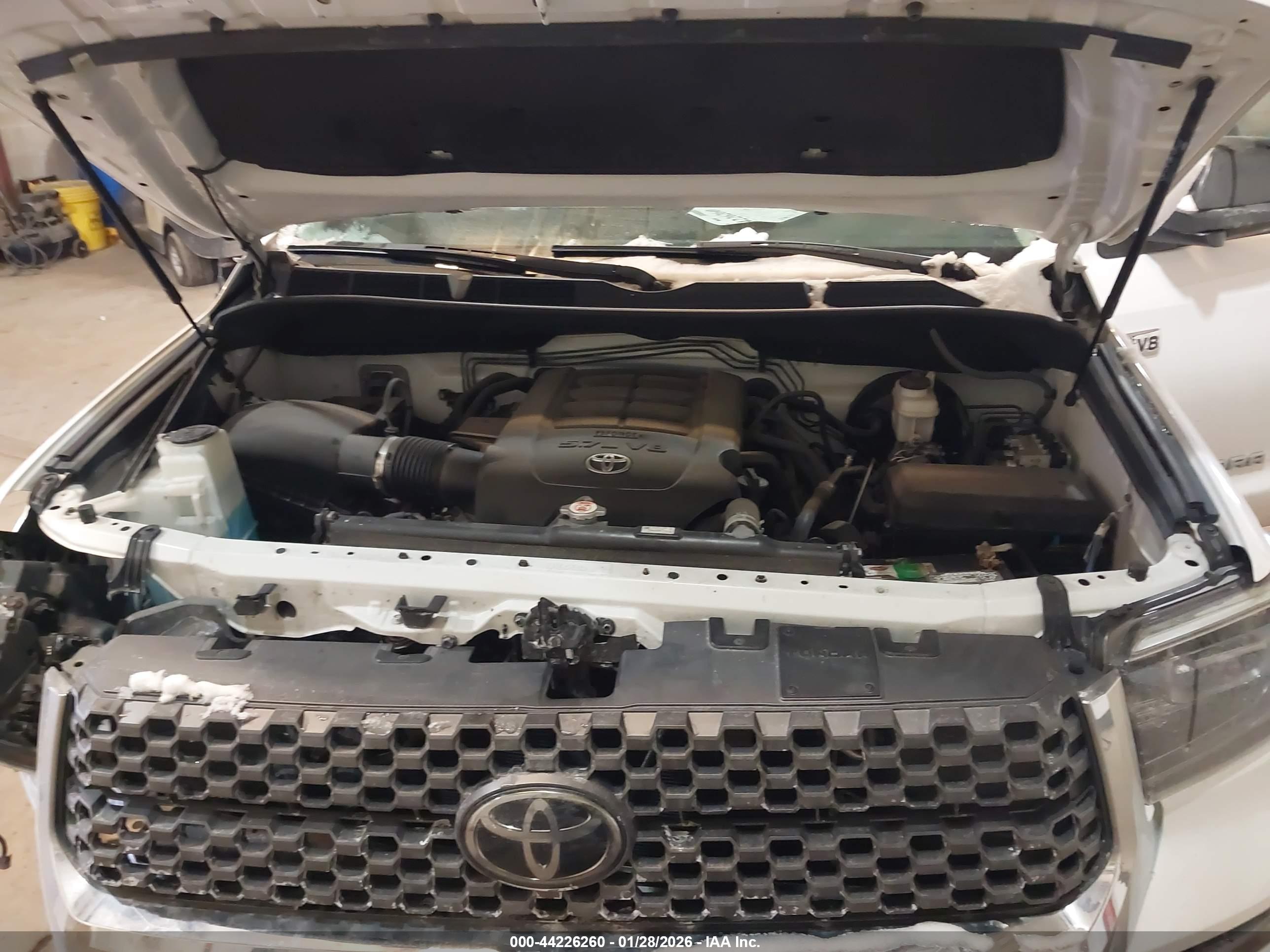 TOYOTA TUNDRA image 10