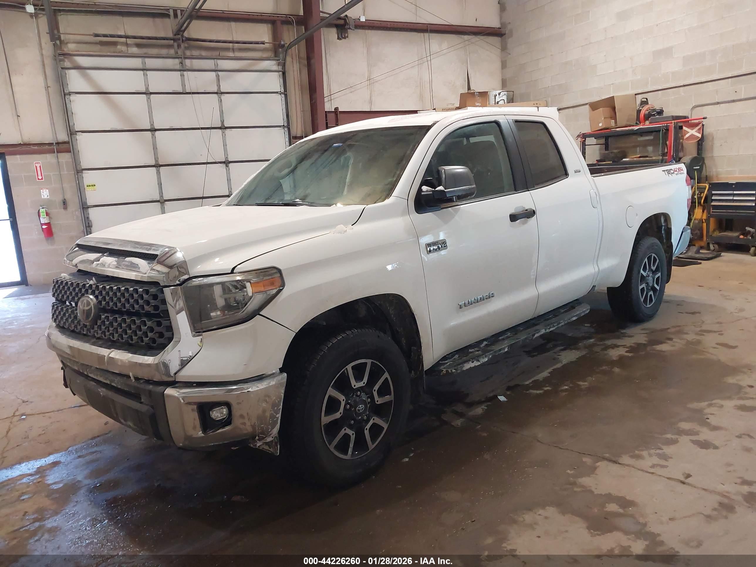 TOYOTA TUNDRA image 2