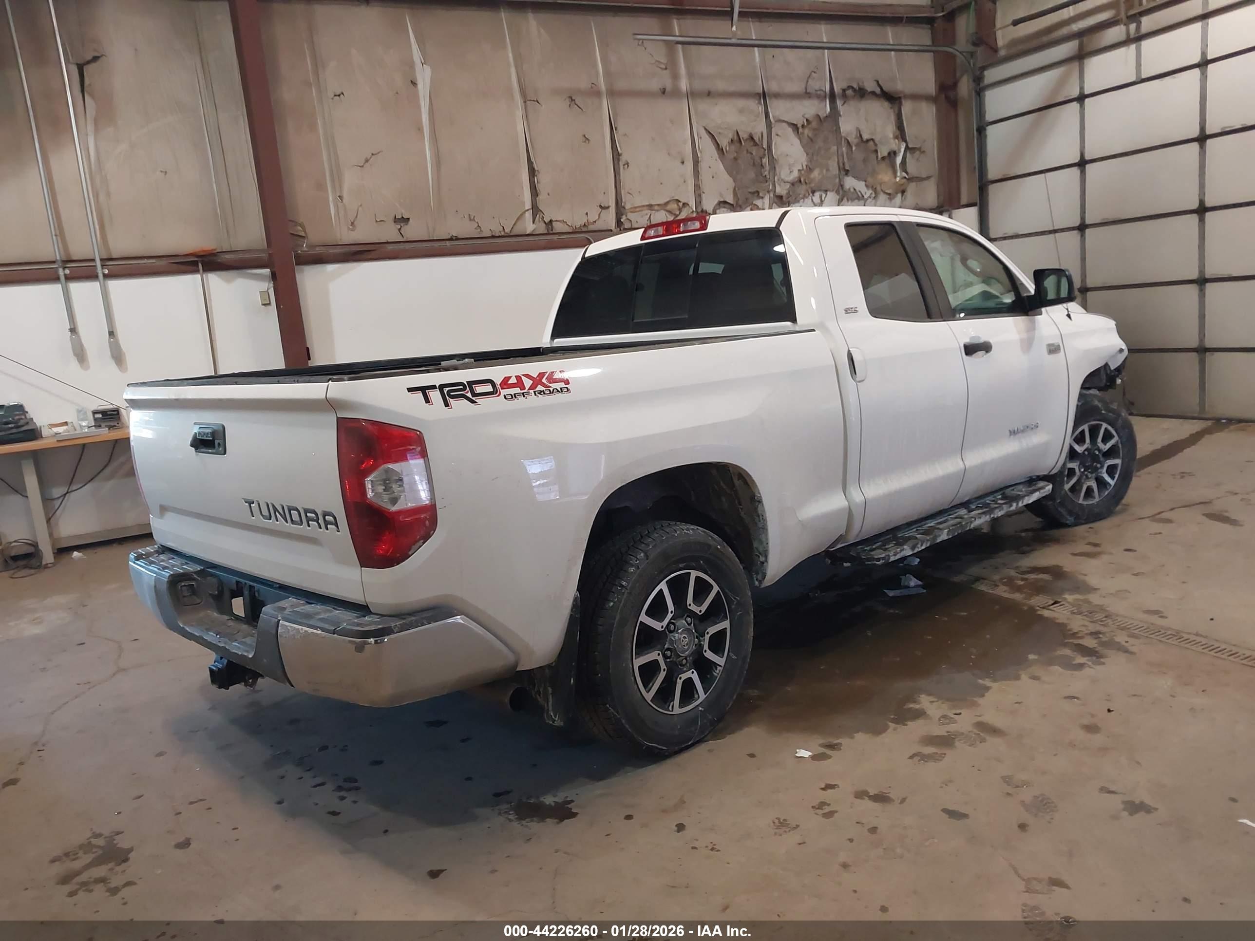 TOYOTA TUNDRA image 4