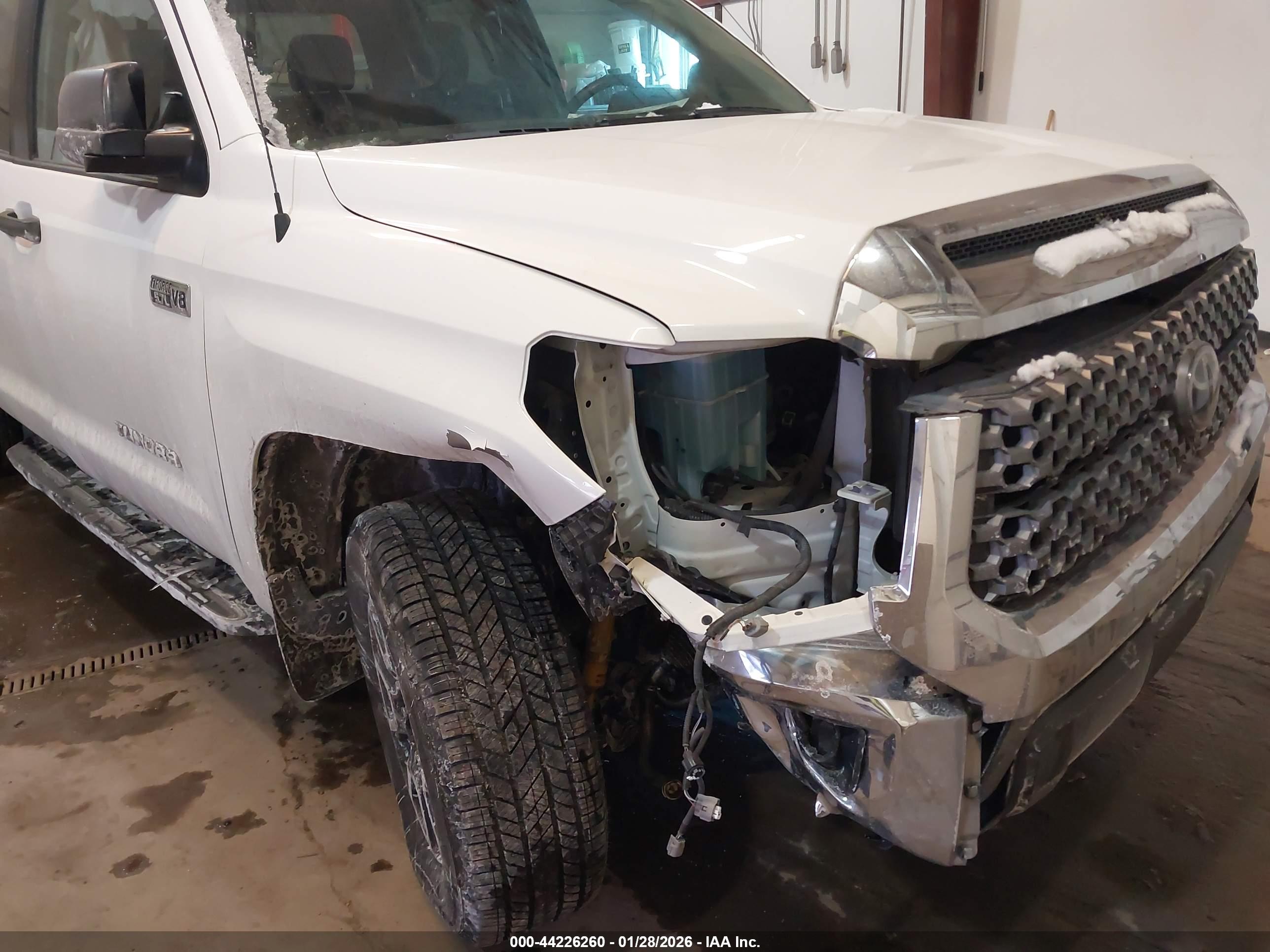 TOYOTA TUNDRA image 6