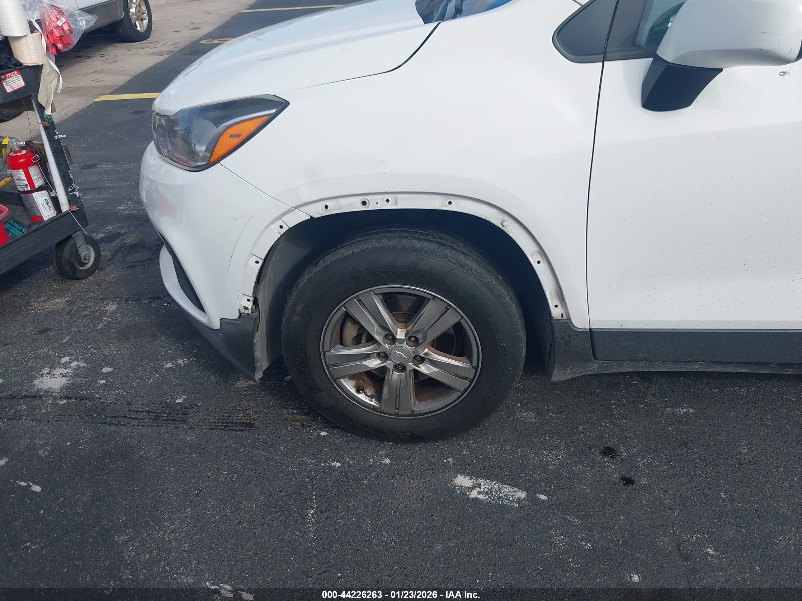 CHEVROLET TRAX image 6