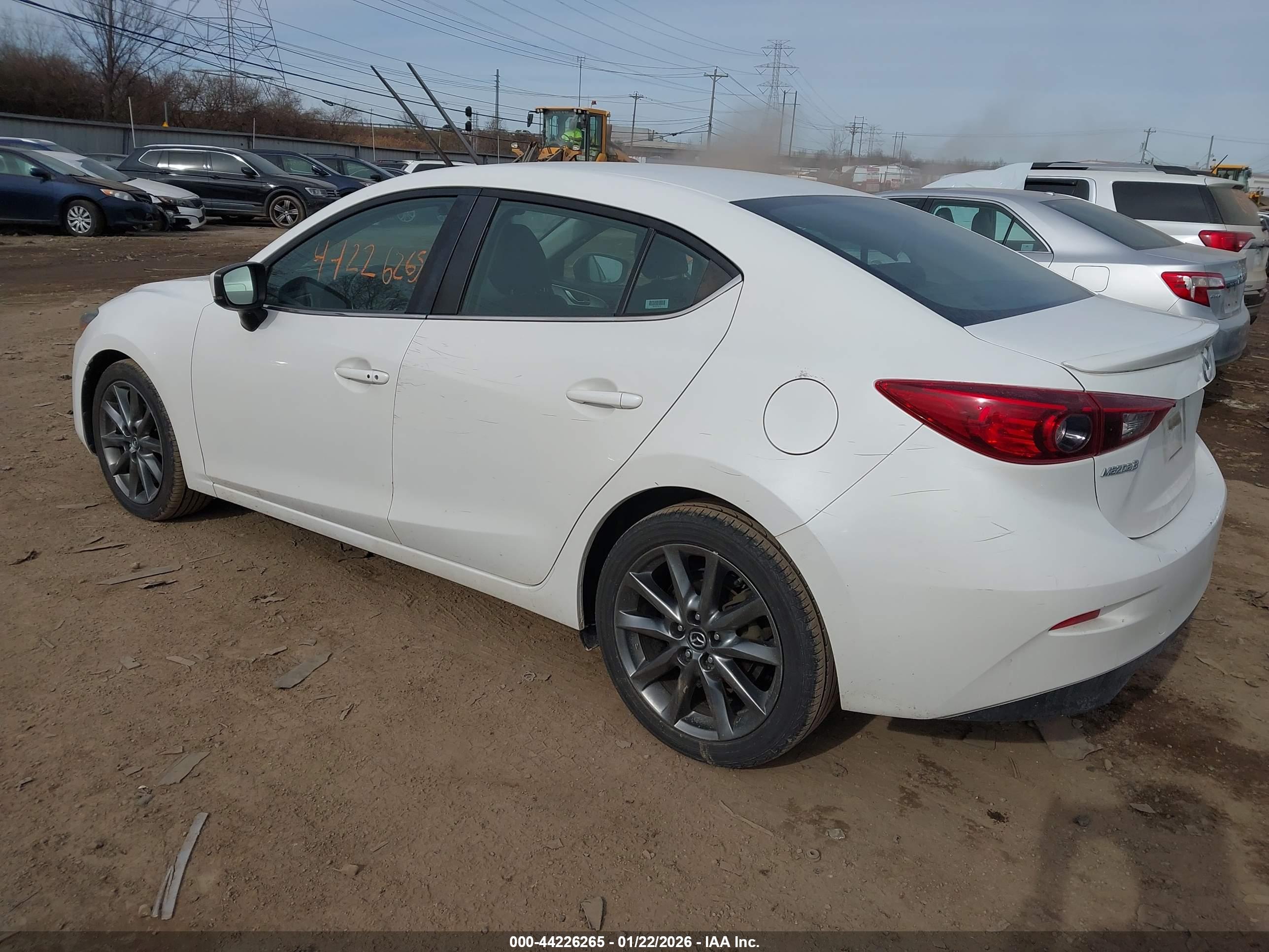 MAZDA MAZDA3 image 3