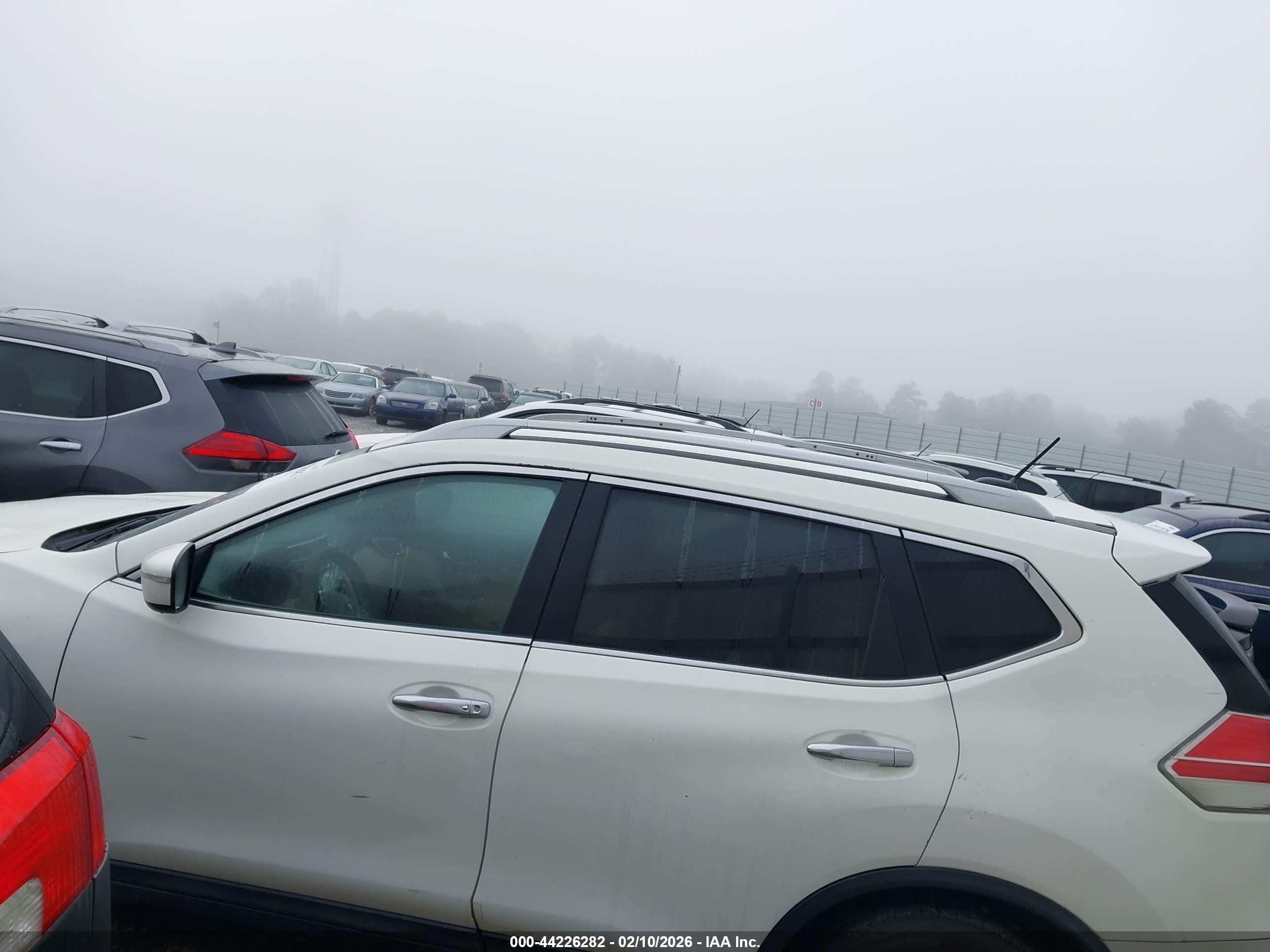 NISSAN ROGUE image 3