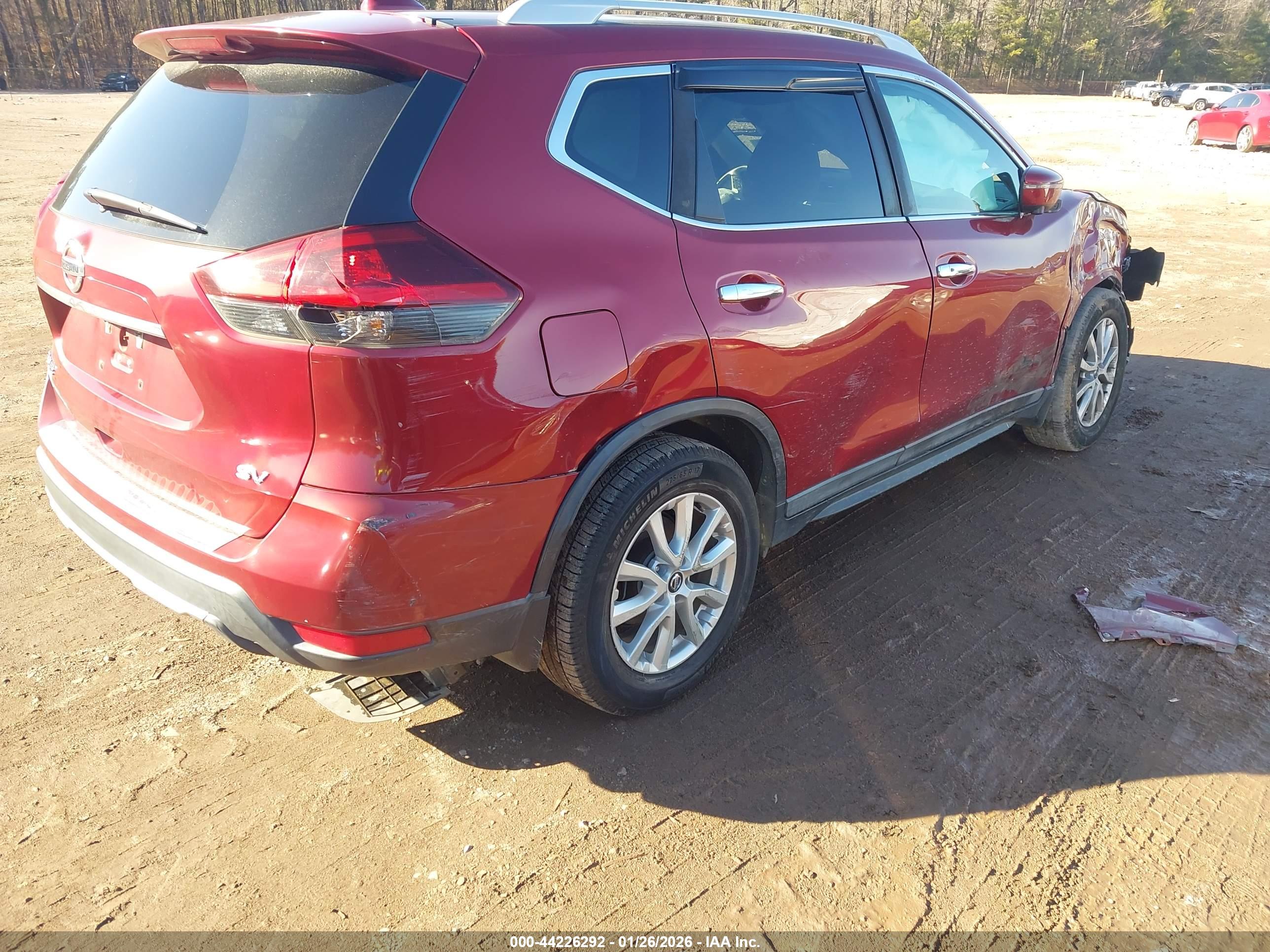 NISSAN ROGUE image 4