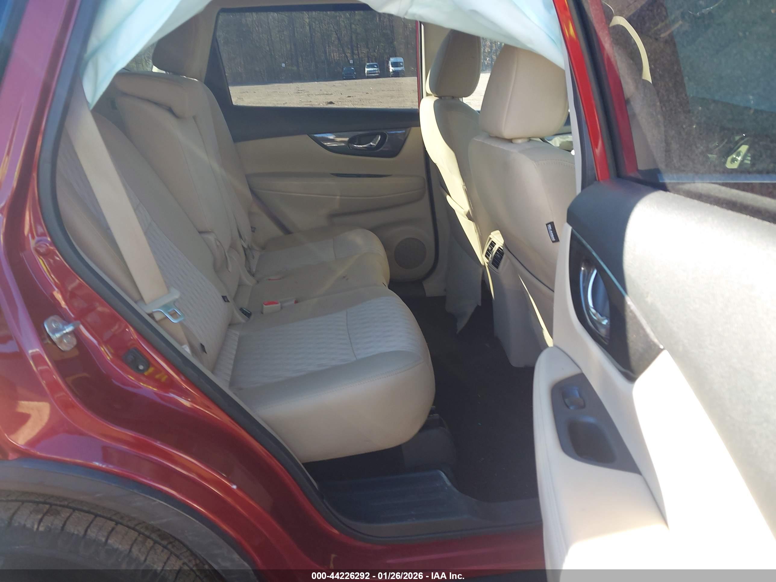 NISSAN ROGUE image 8