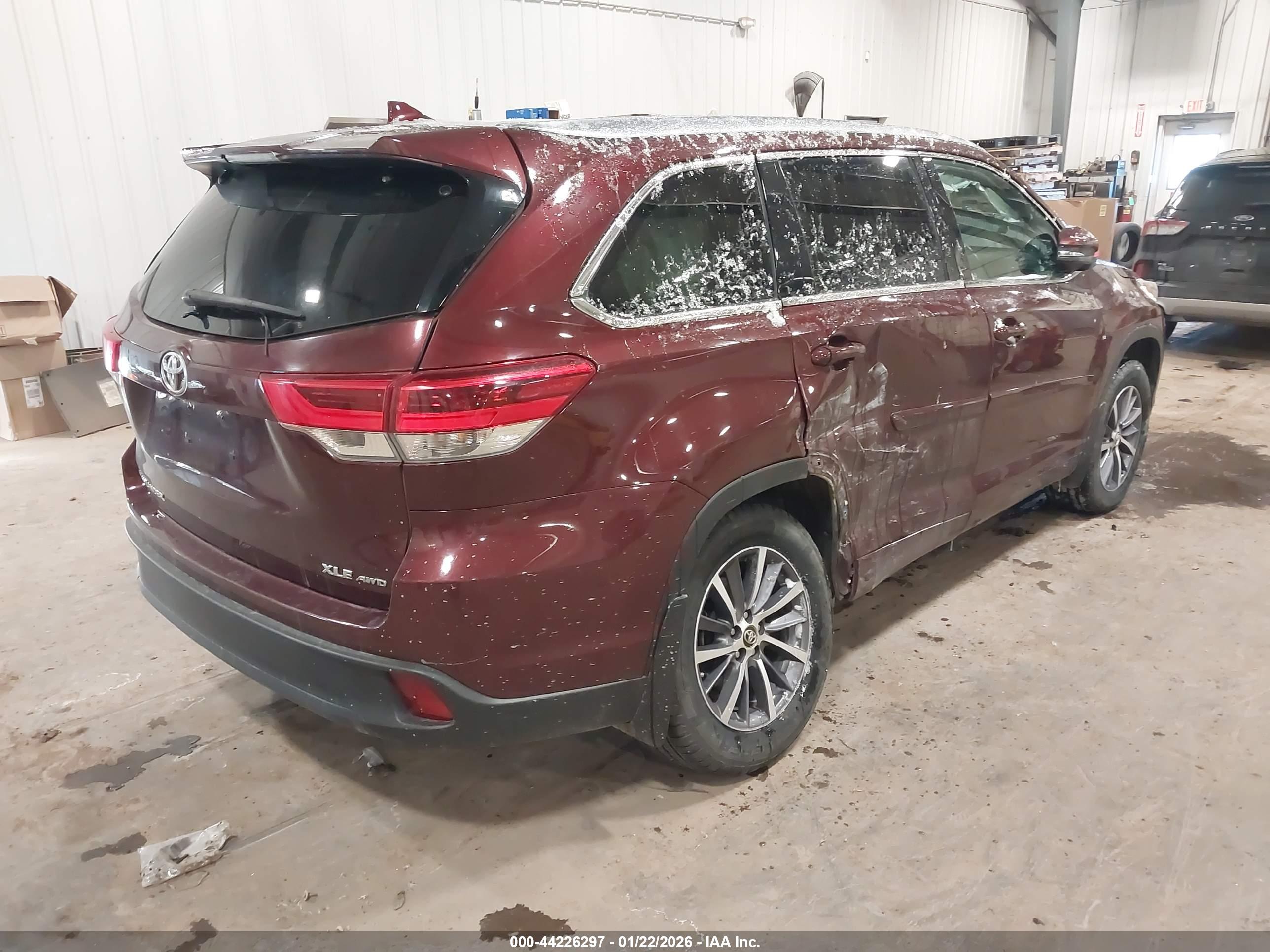 TOYOTA HIGHLANDER image 4