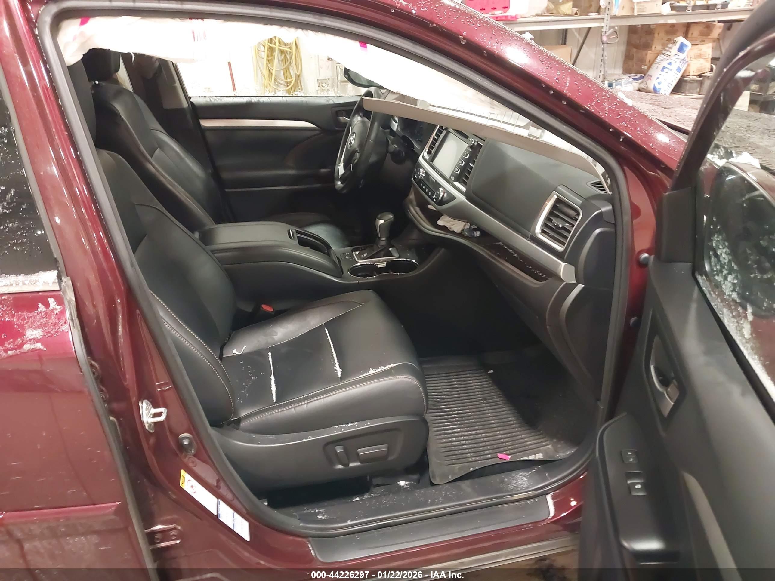 TOYOTA HIGHLANDER image 5