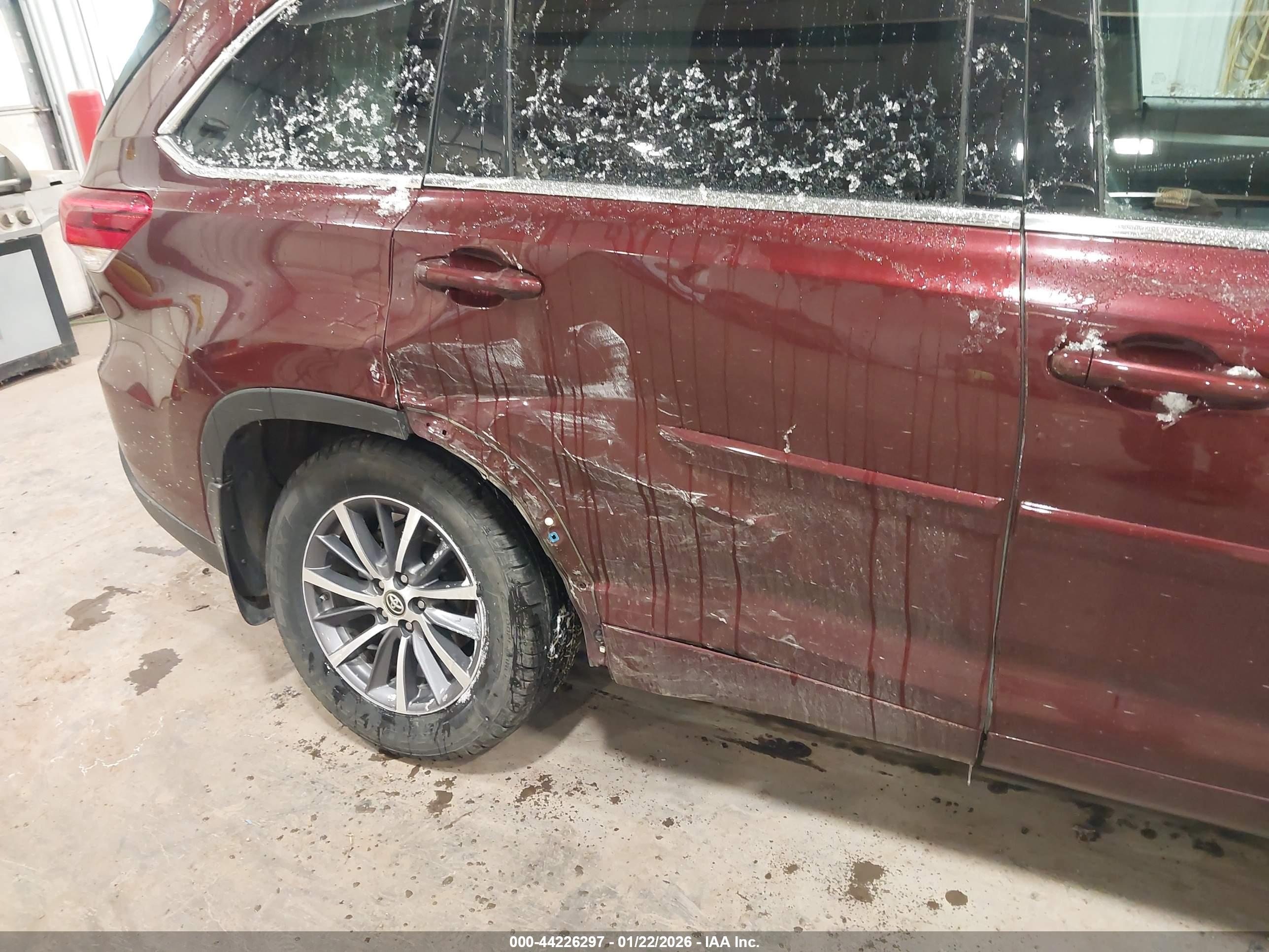 TOYOTA HIGHLANDER image 6