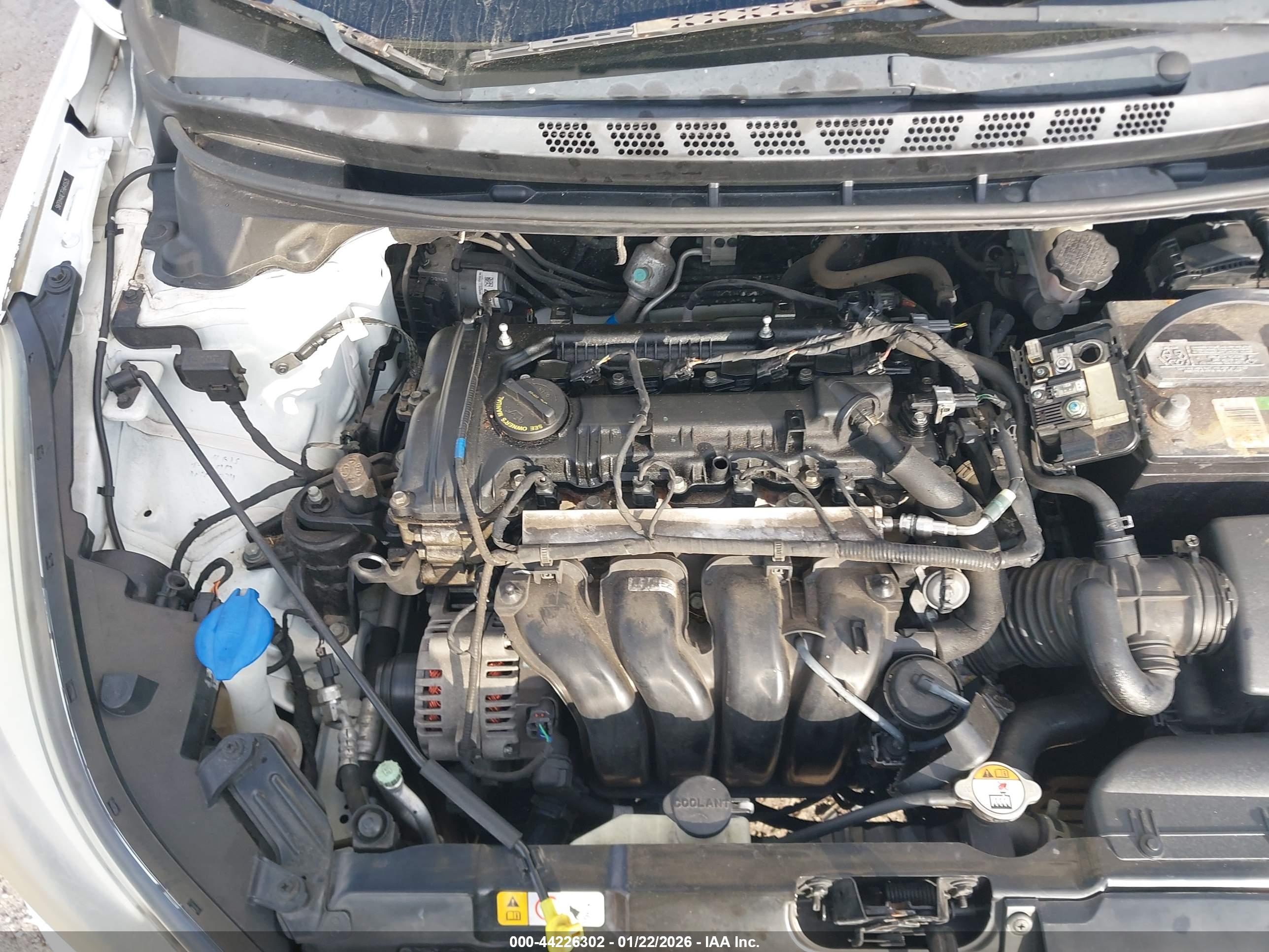 HYUNDAI ELANTRA image 6