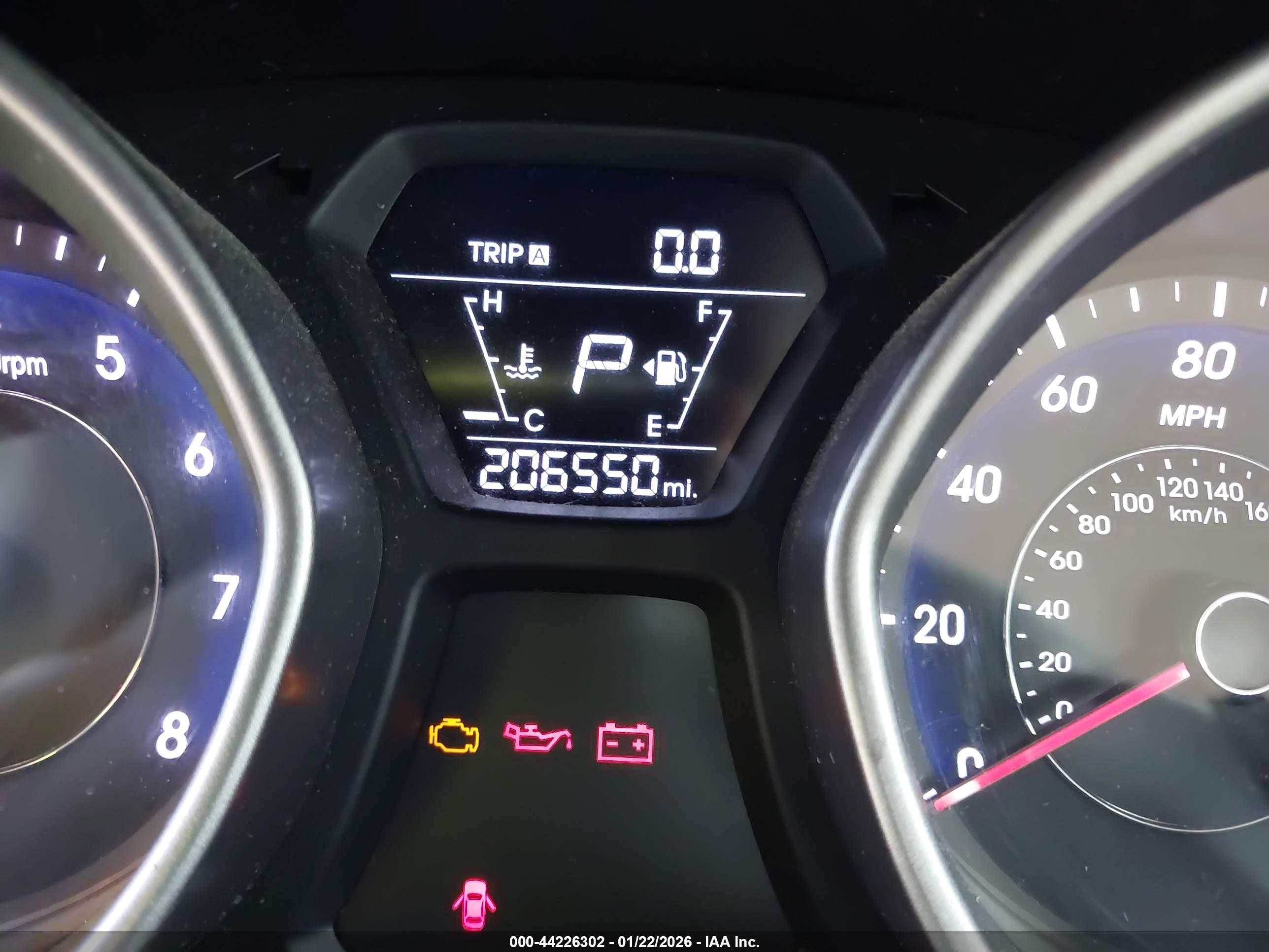 HYUNDAI ELANTRA image 7