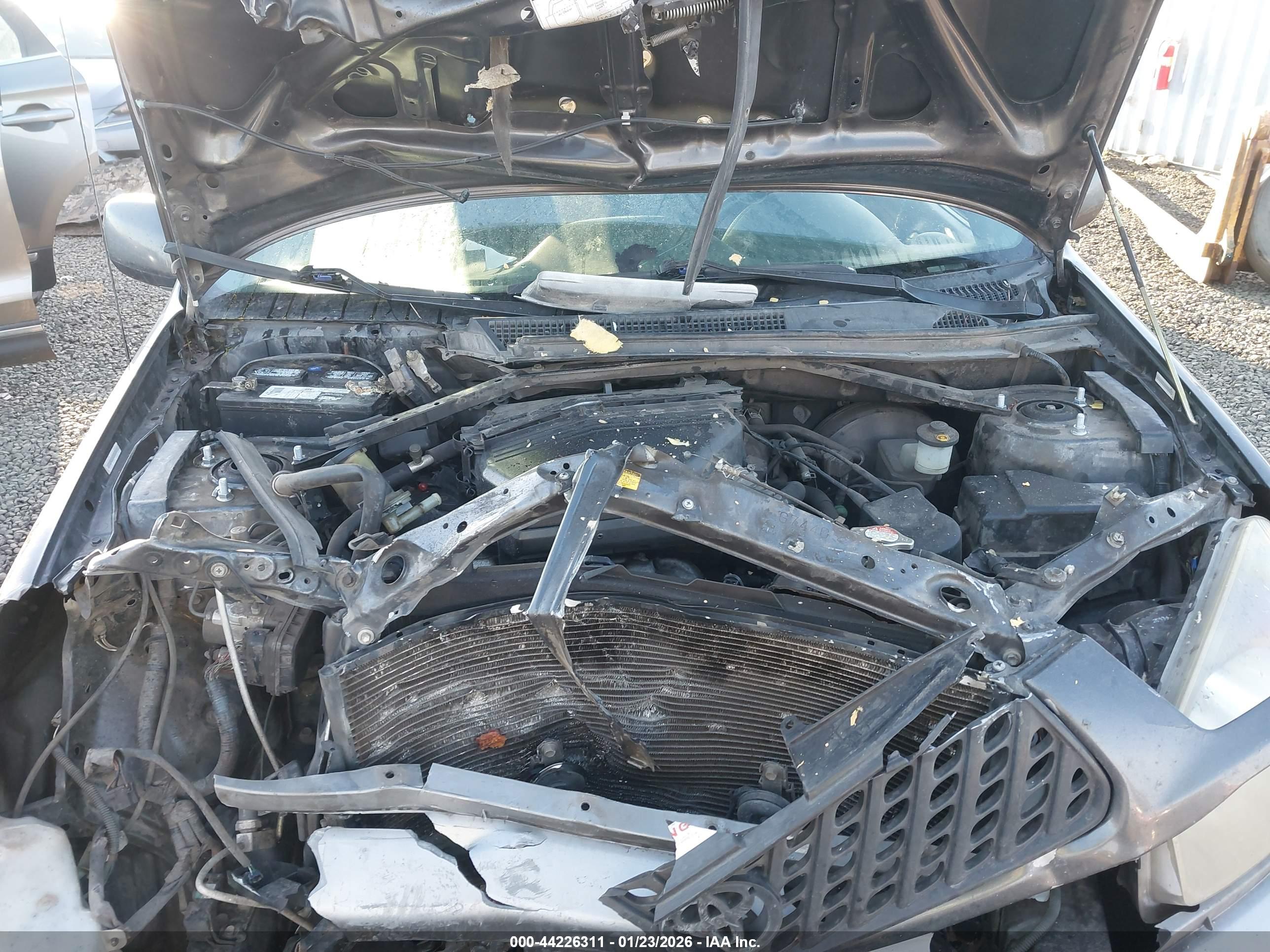 TOYOTA RAV4 image 10