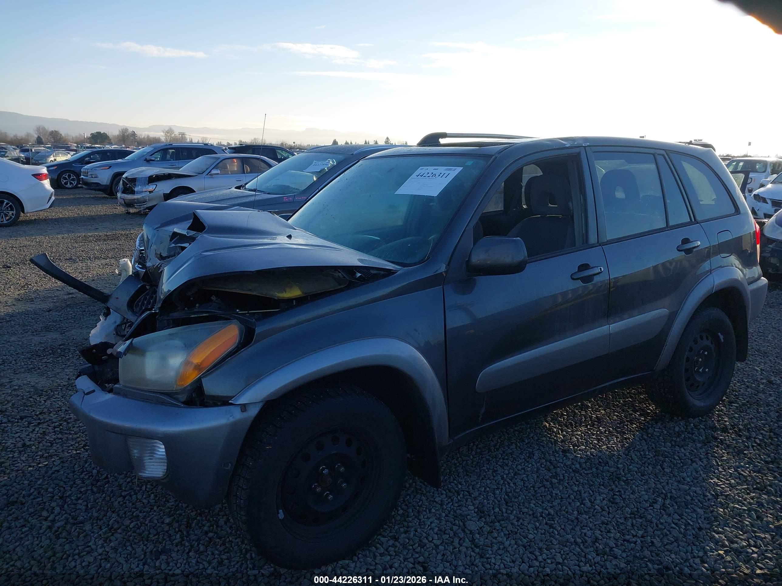 TOYOTA RAV4 image 2