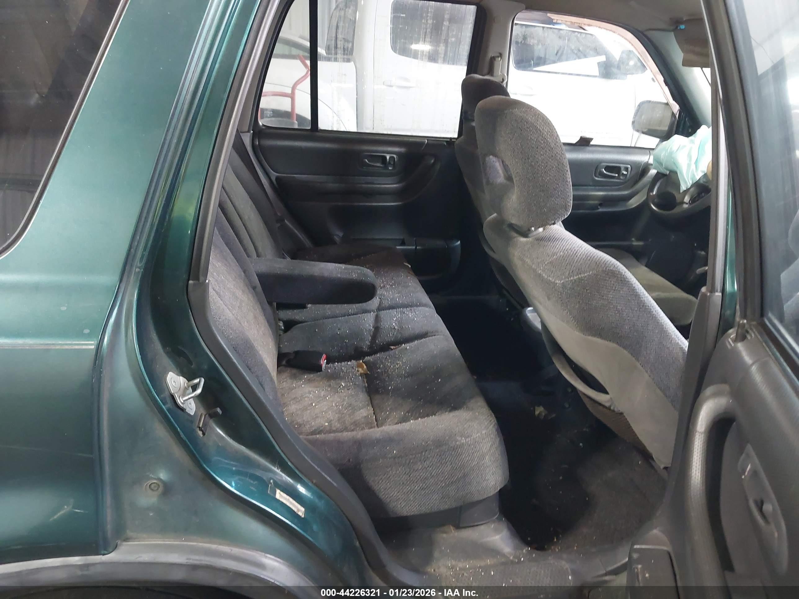 HONDA CR-V image 8
