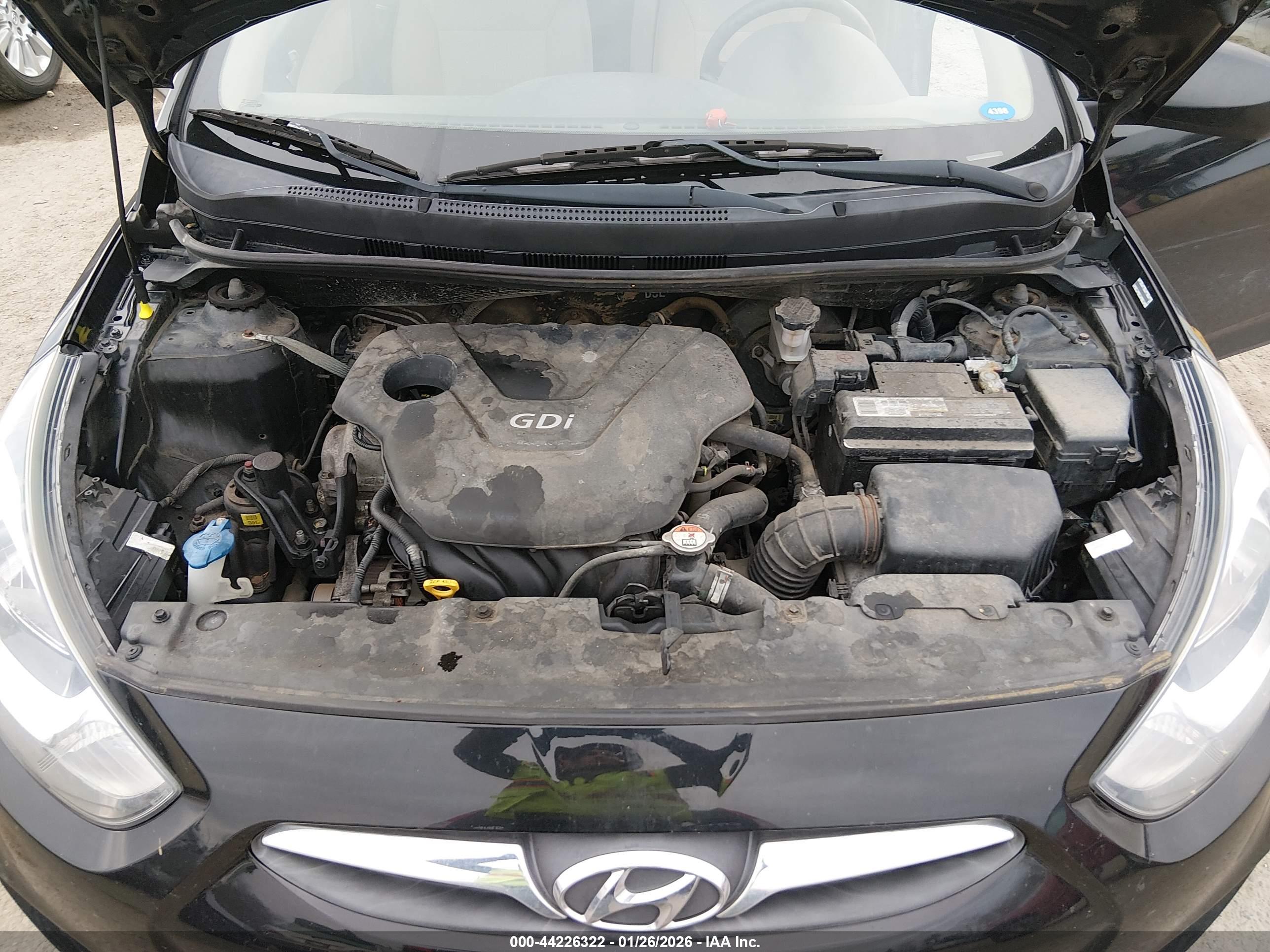 HYUNDAI ACCENT image 10