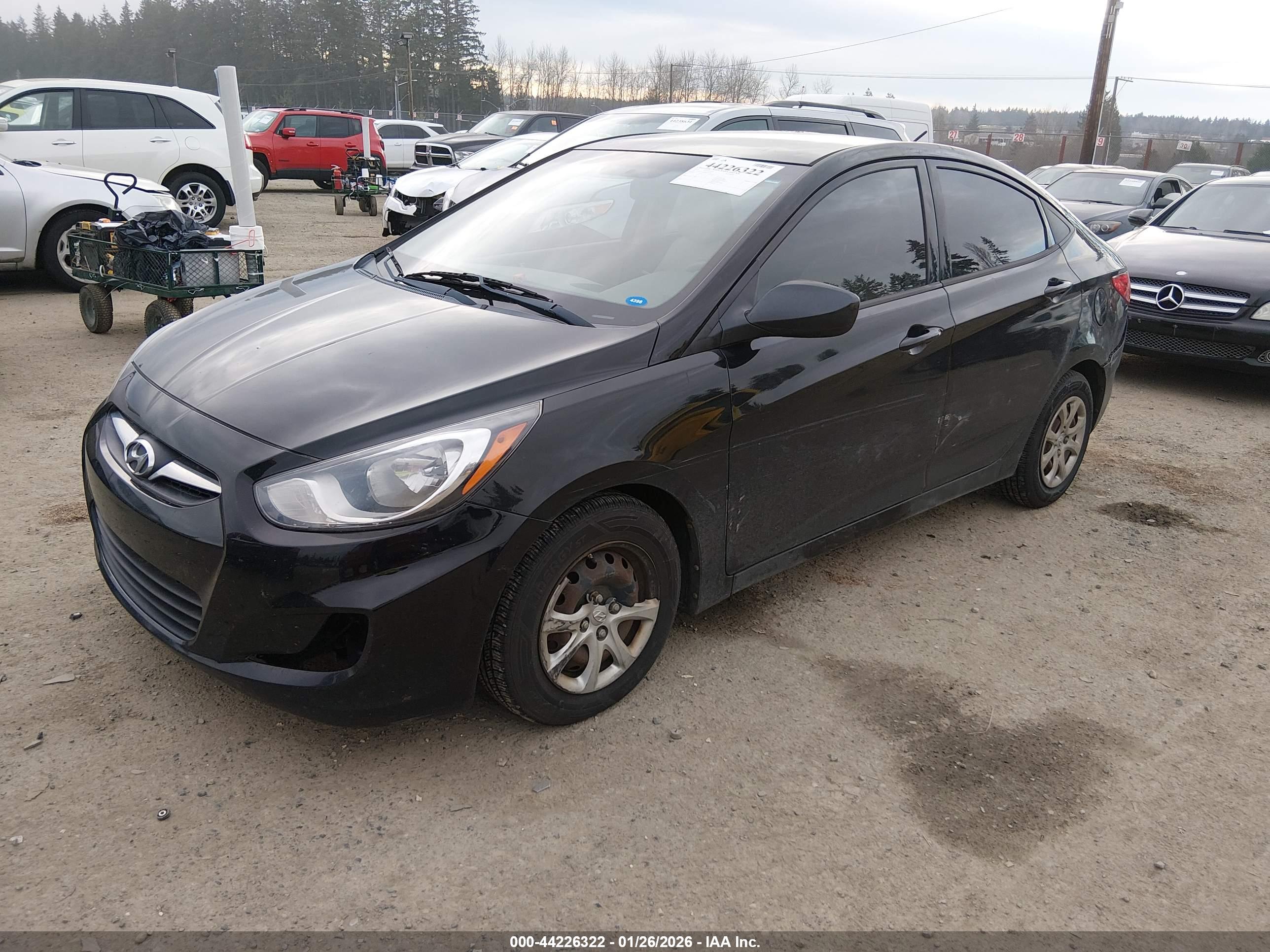 HYUNDAI ACCENT image 2