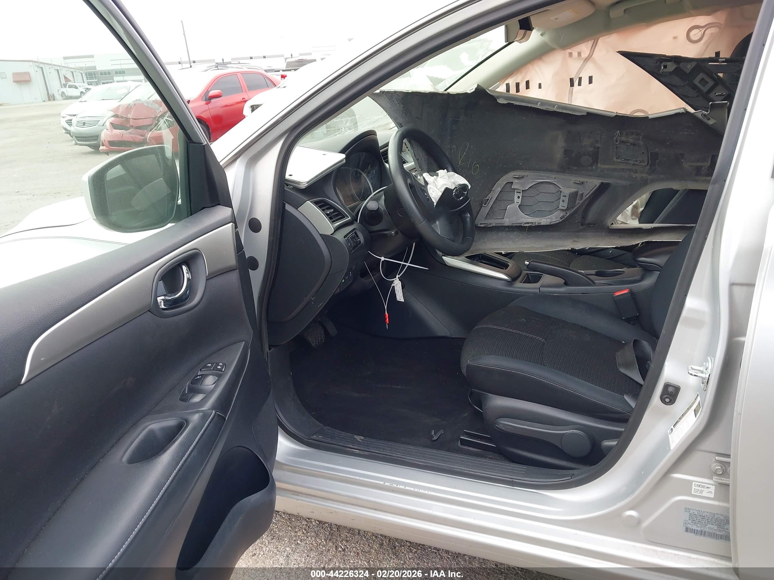NISSAN SENTRA image 5