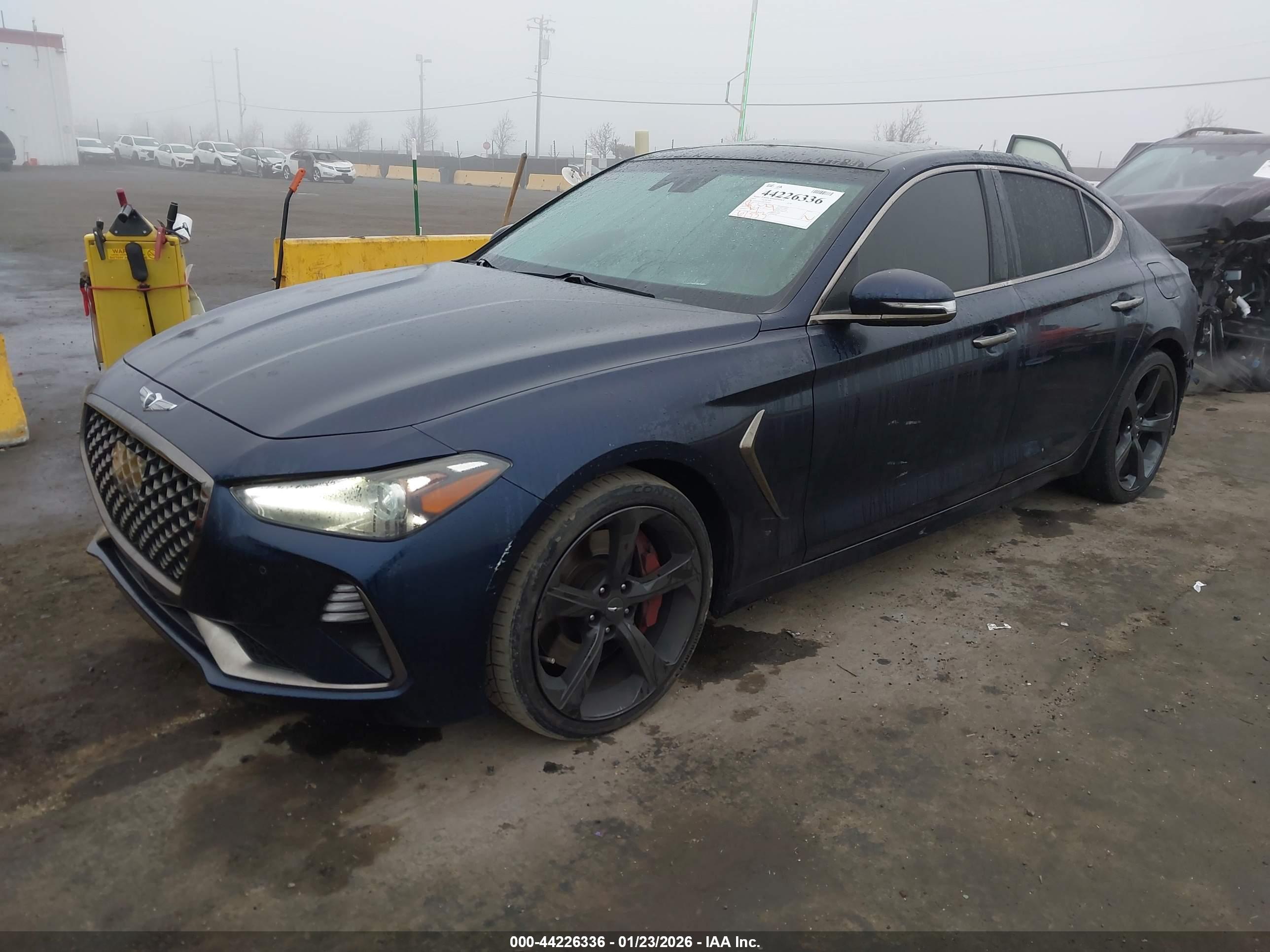 GENESIS G70 image 2