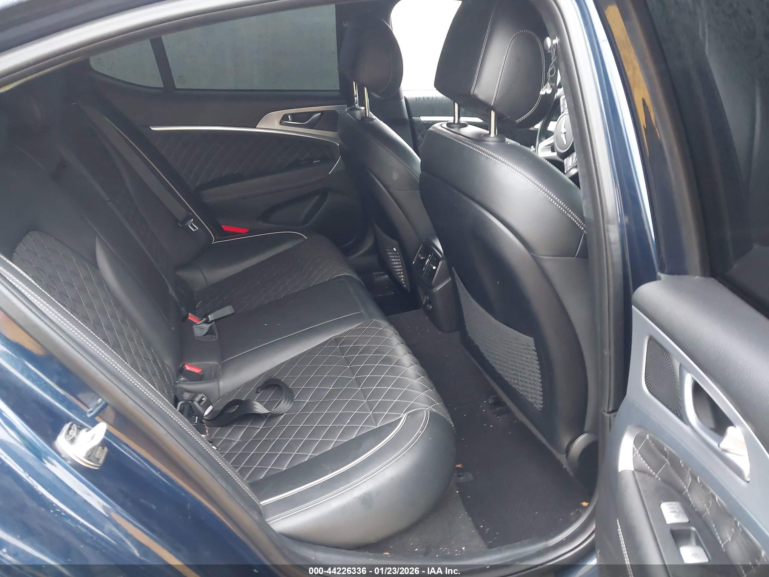 GENESIS G70 image 8