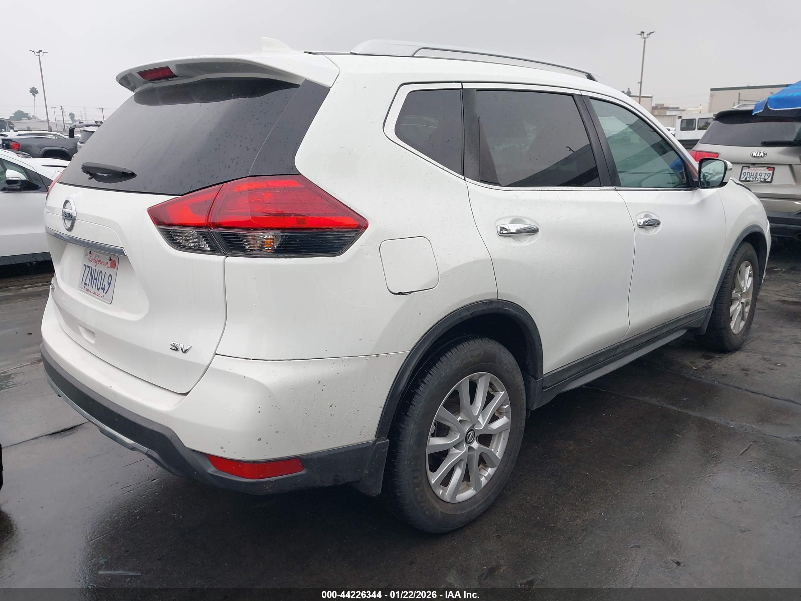 NISSAN ROGUE image 4