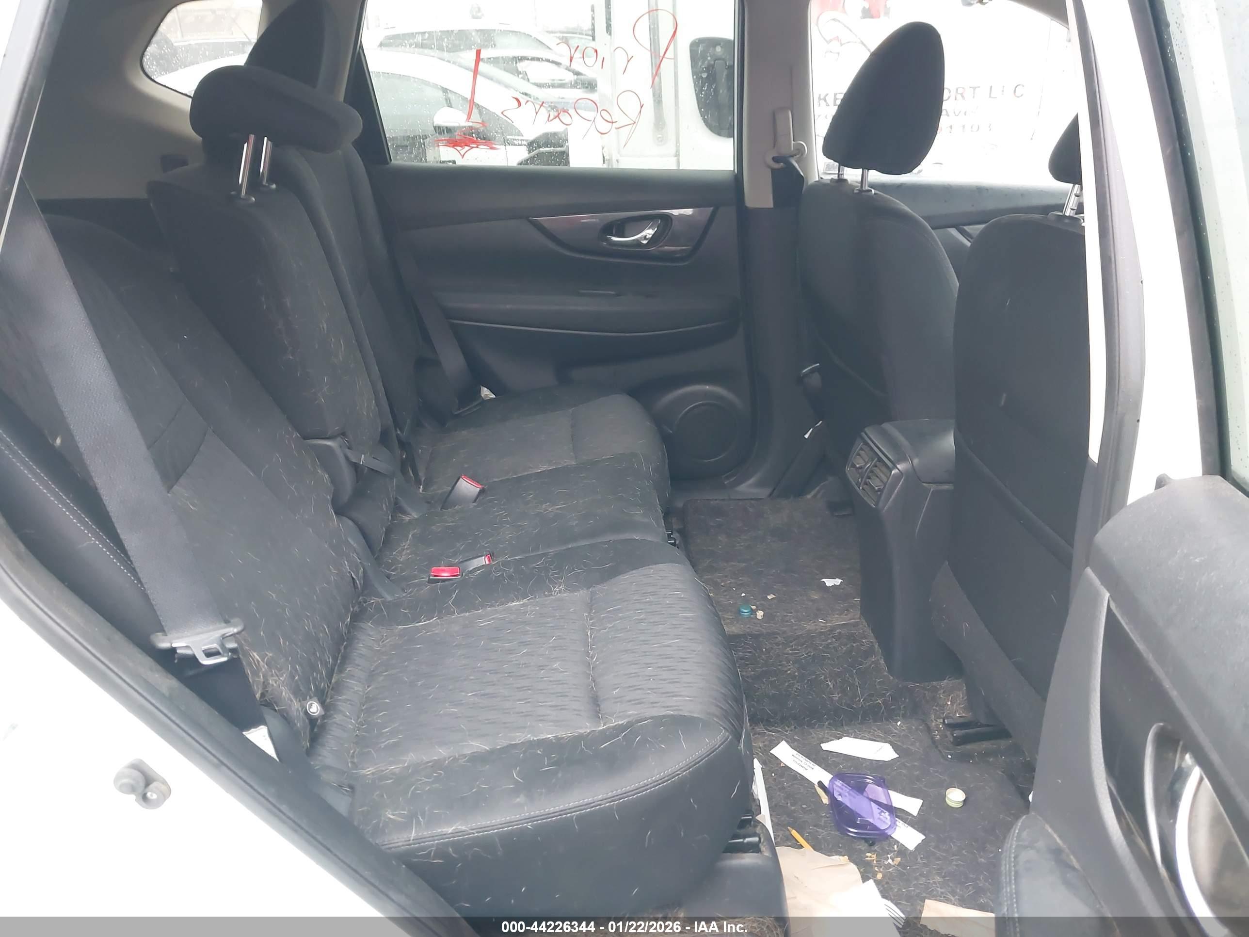 NISSAN ROGUE image 8