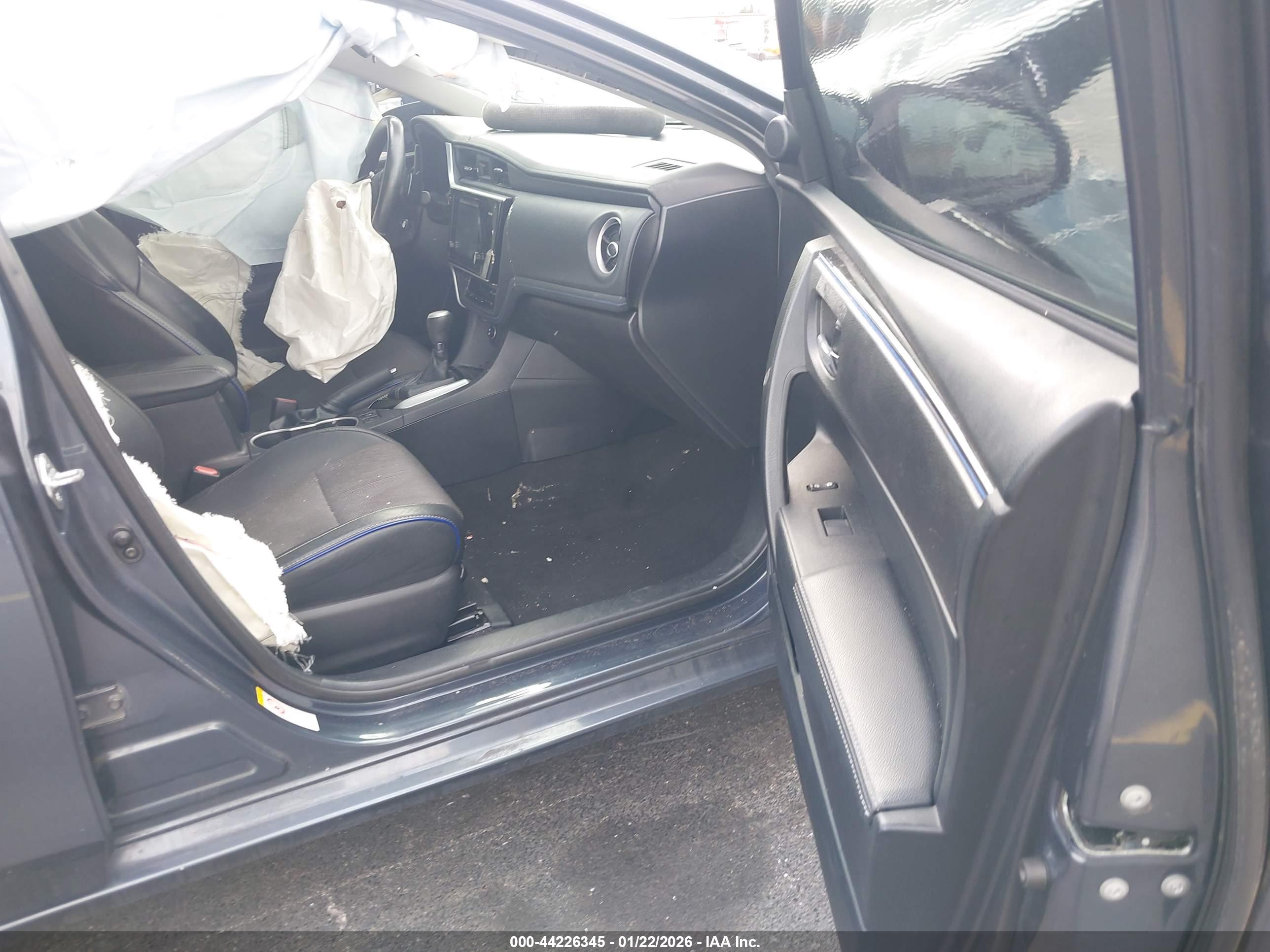 TOYOTA COROLLA image 5