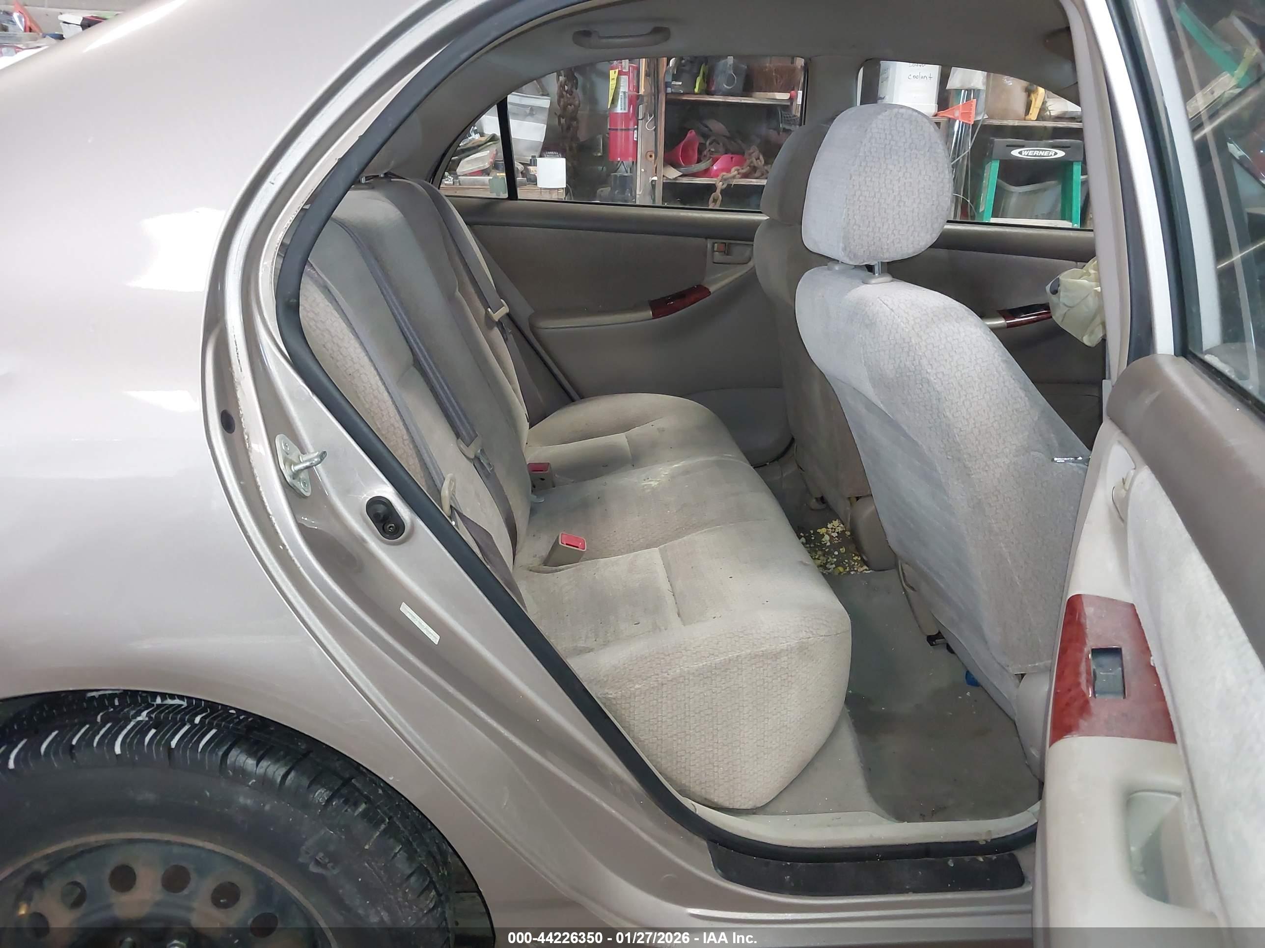 TOYOTA COROLLA image 8