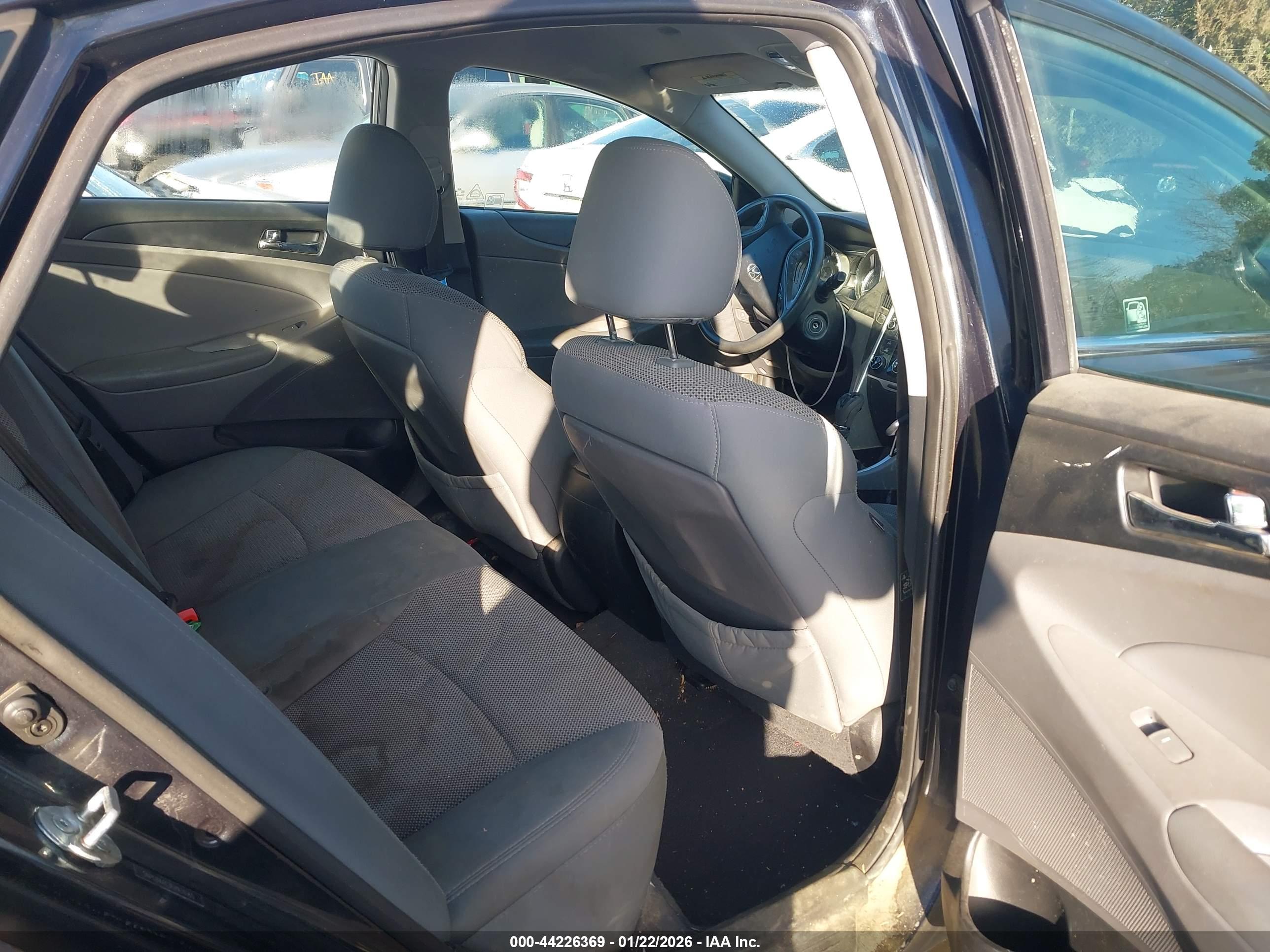 HYUNDAI SONATA image 8