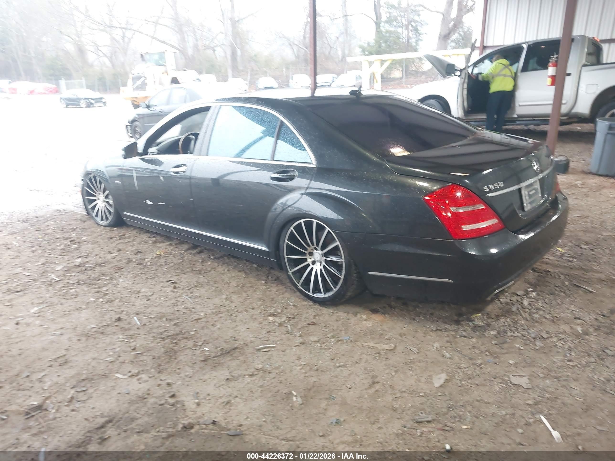 MERCEDES-BENZ S image 3