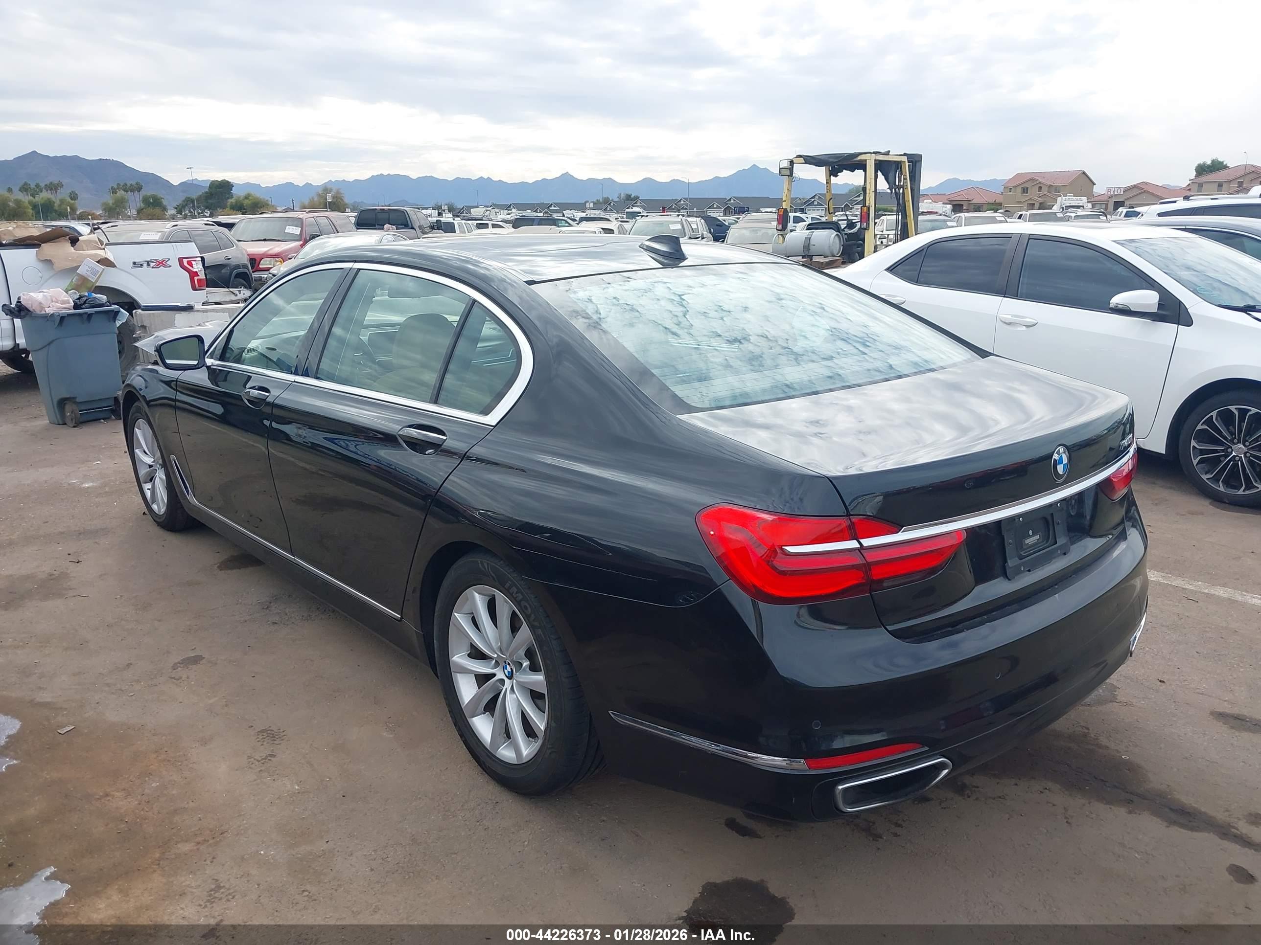 BMW 740I image 3