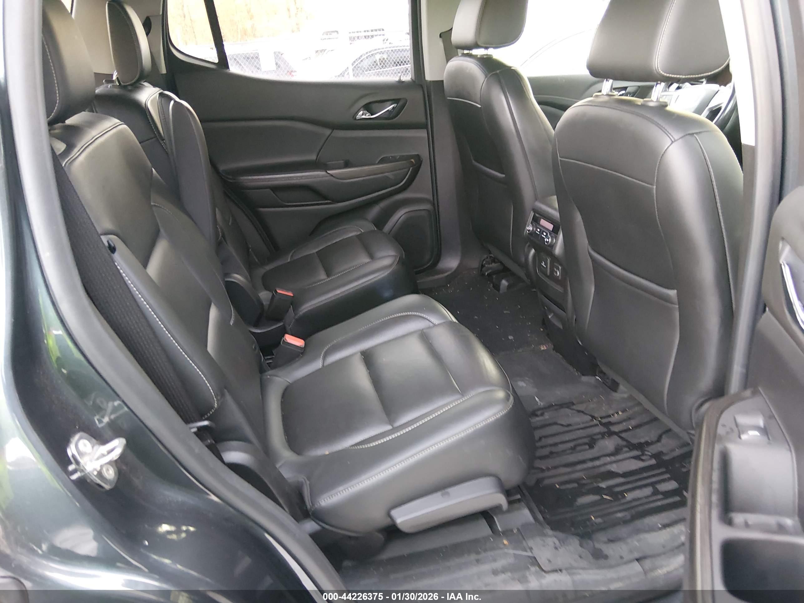 GMC ACADIA image 8