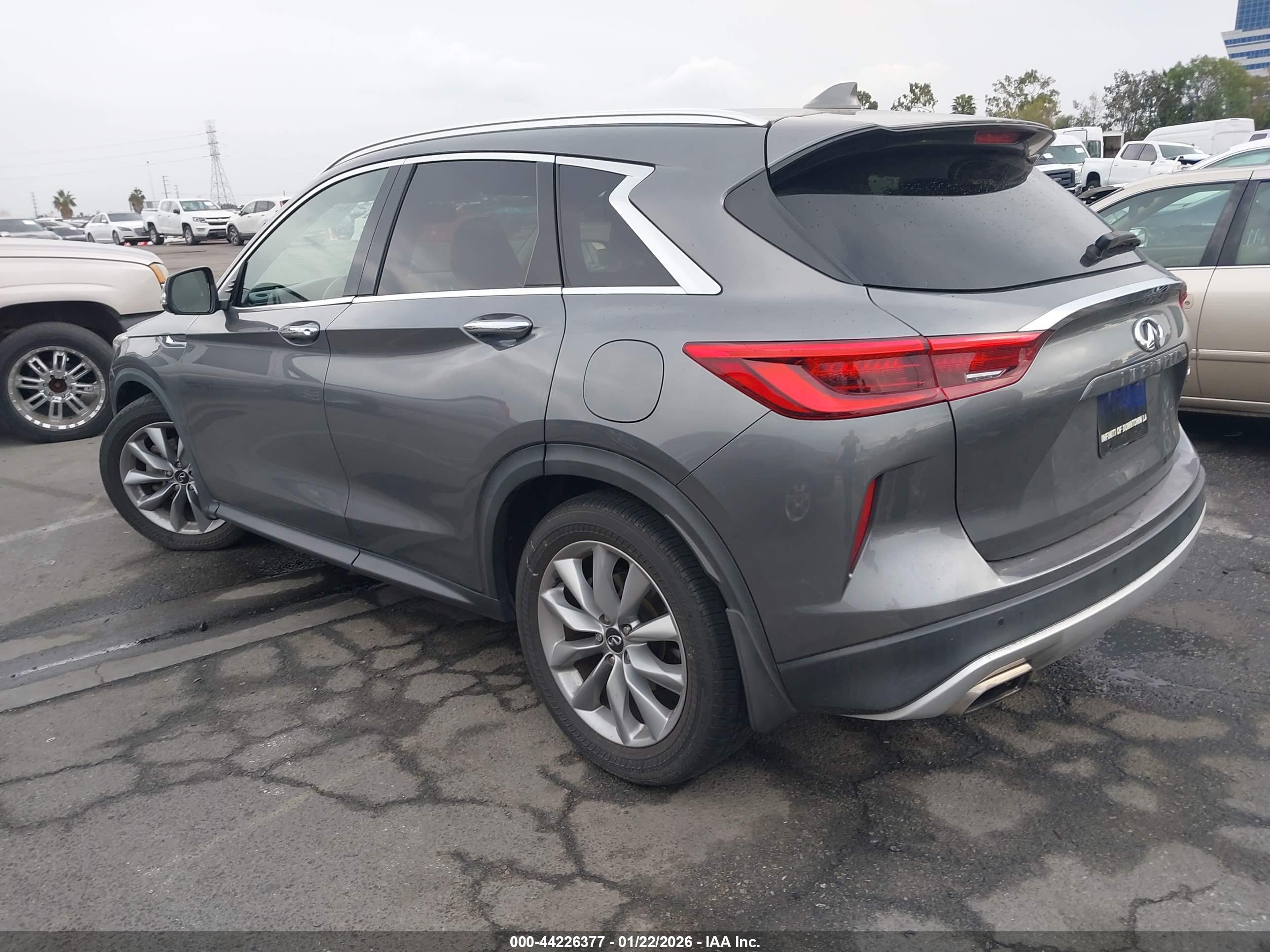 INFINITI QX50 image 3