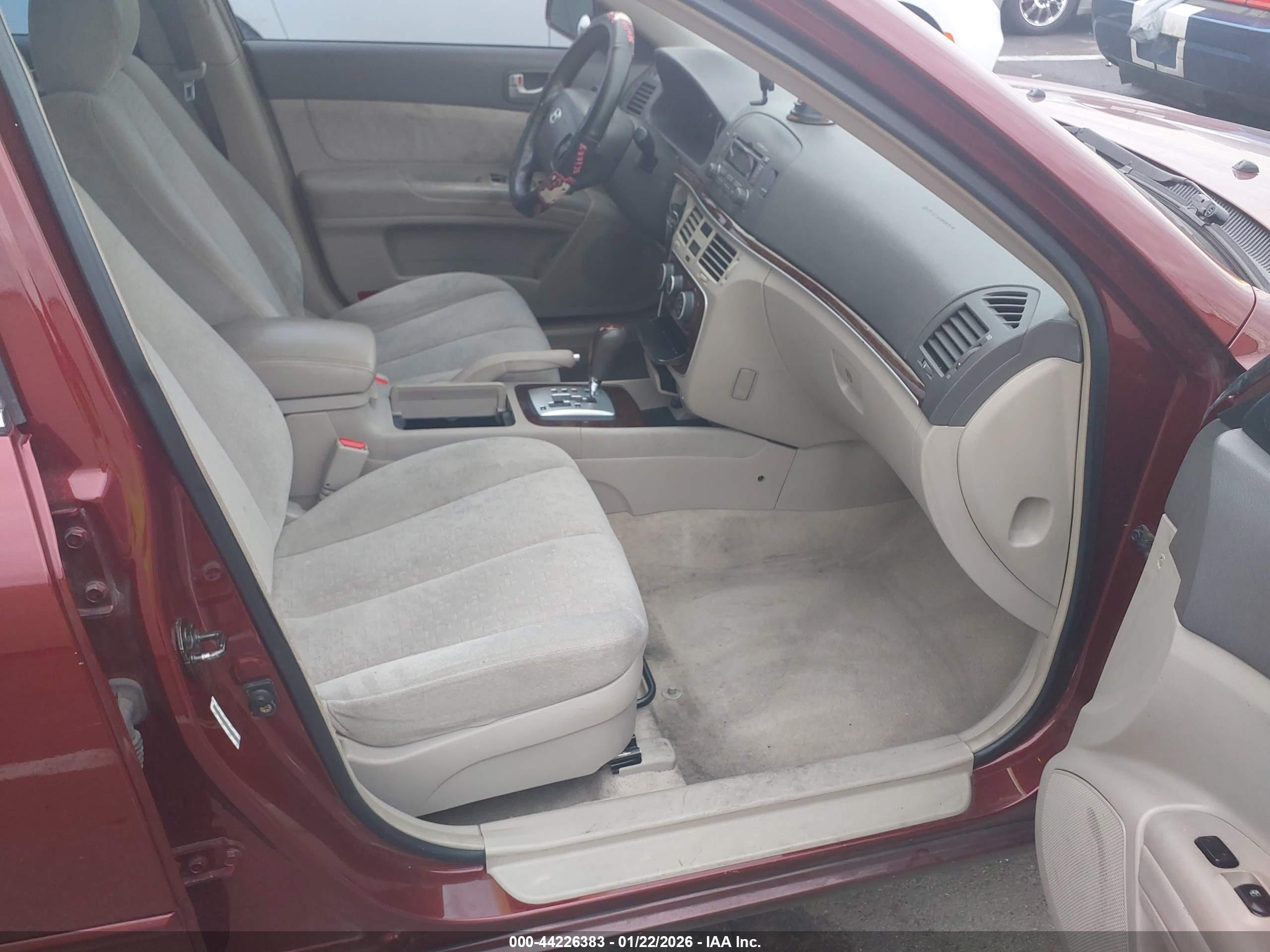 HYUNDAI SONATA image 5